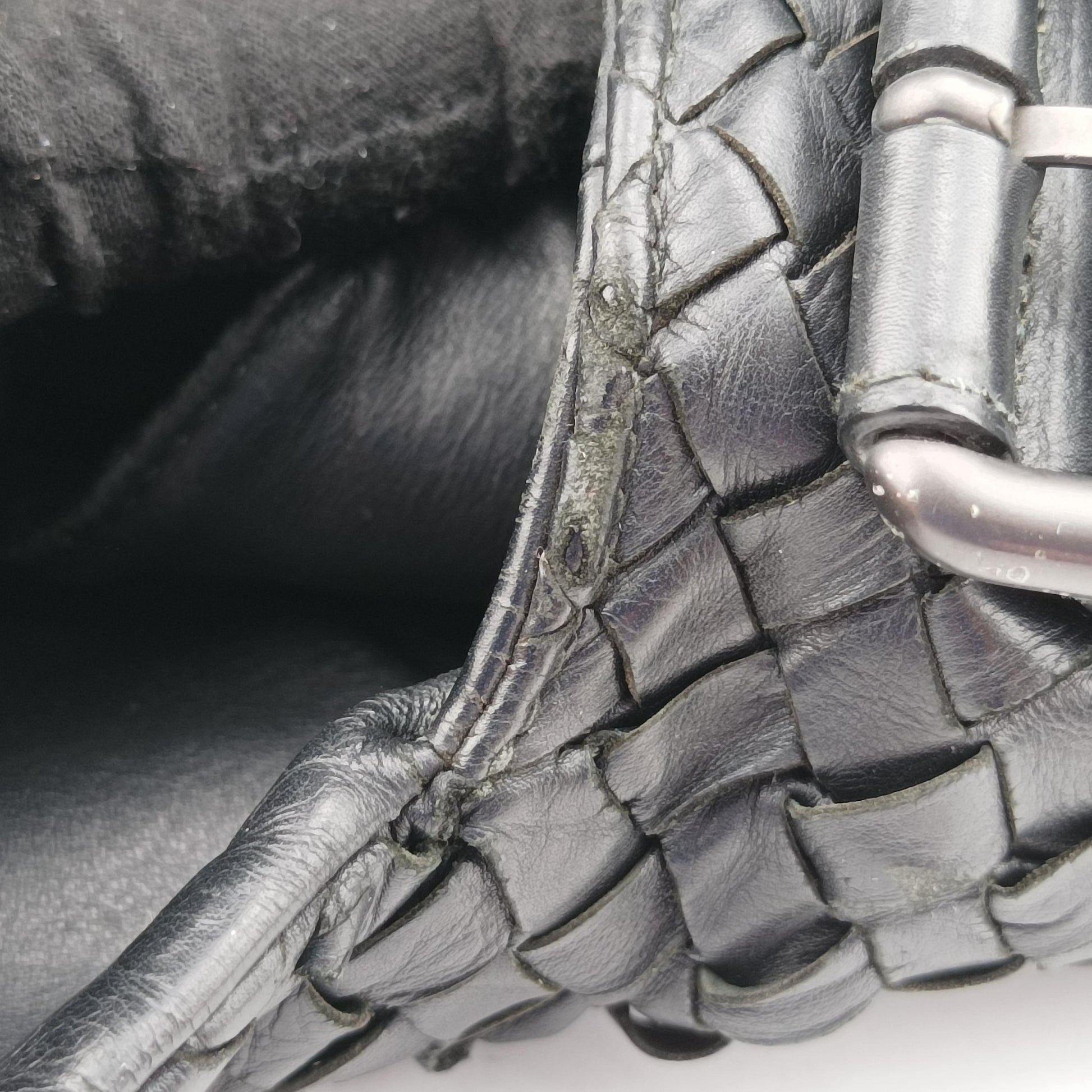 Intrecciato Black lambskin B02437012Eイントレチャート ブラック ラムスキン B02437012E