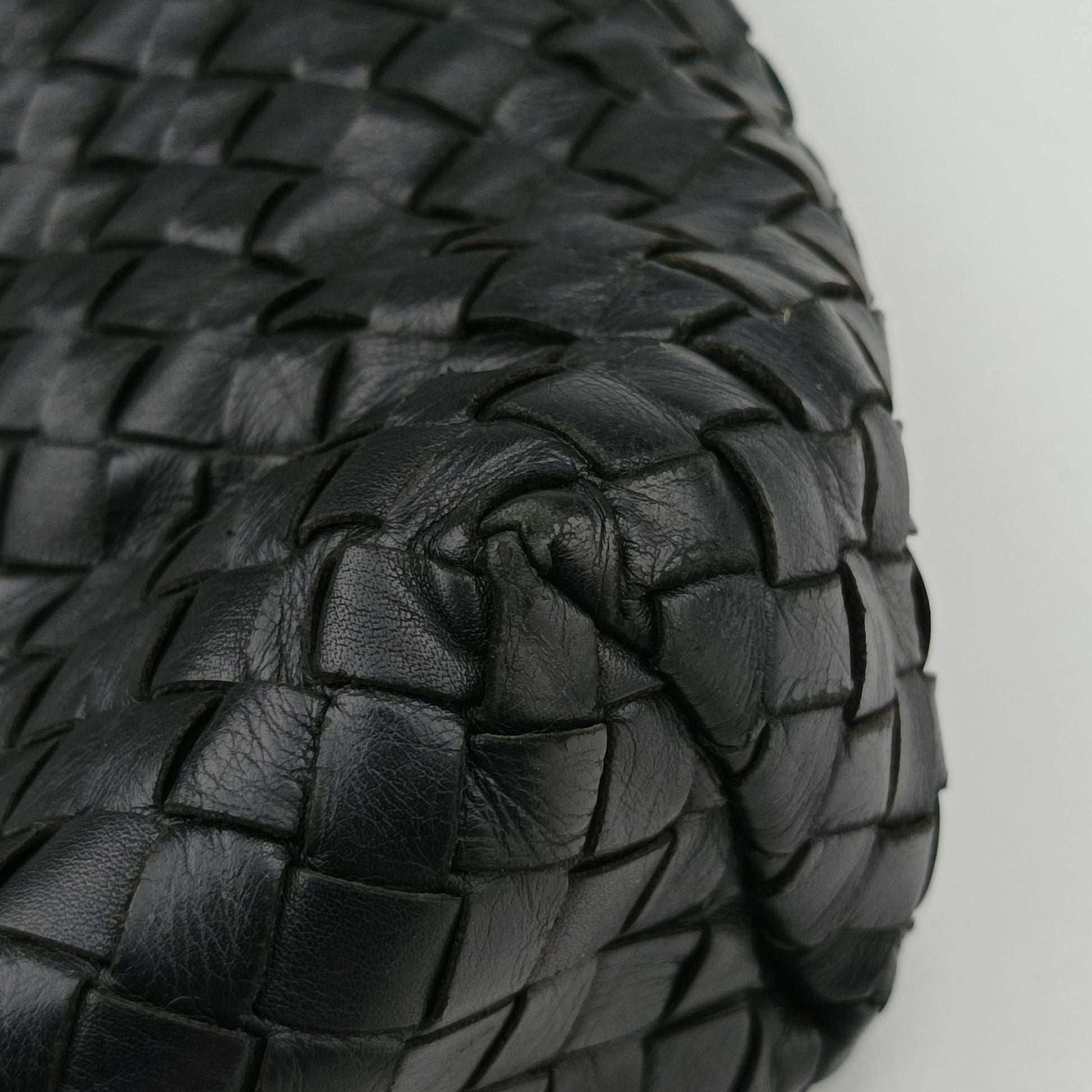 Intrecciato Black lambskin B02437012Eイントレチャート ブラック ラムスキン B02437012E