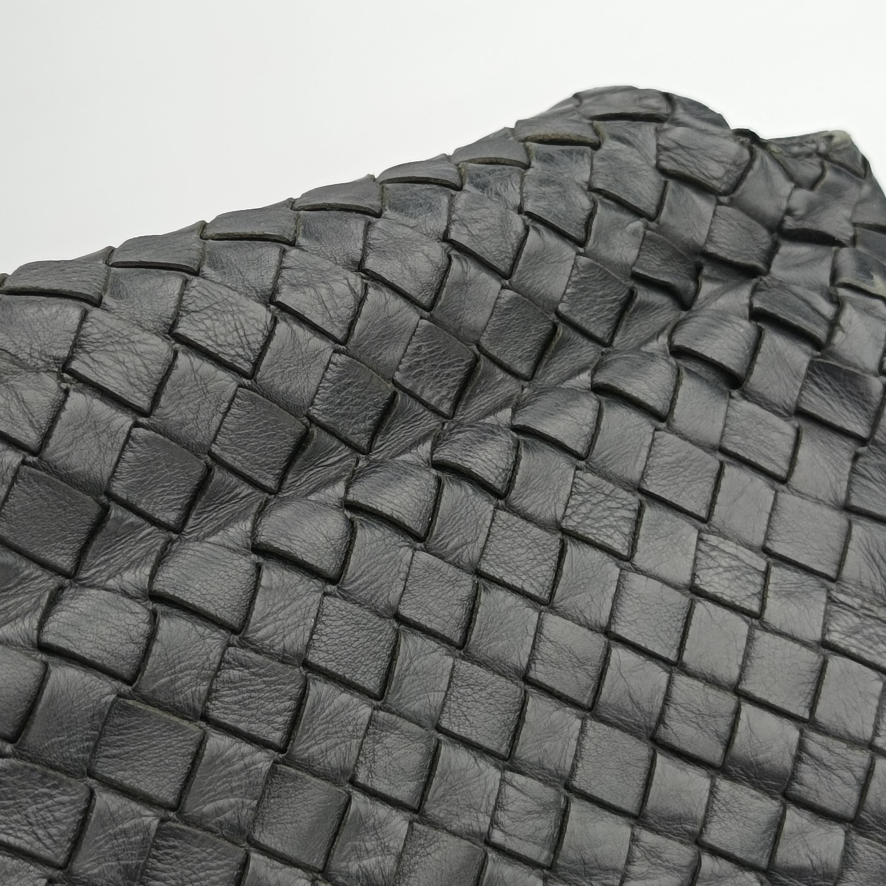 Intrecciato Black lambskin B02437012Eイントレチャート ブラック ラムスキン B02437012E