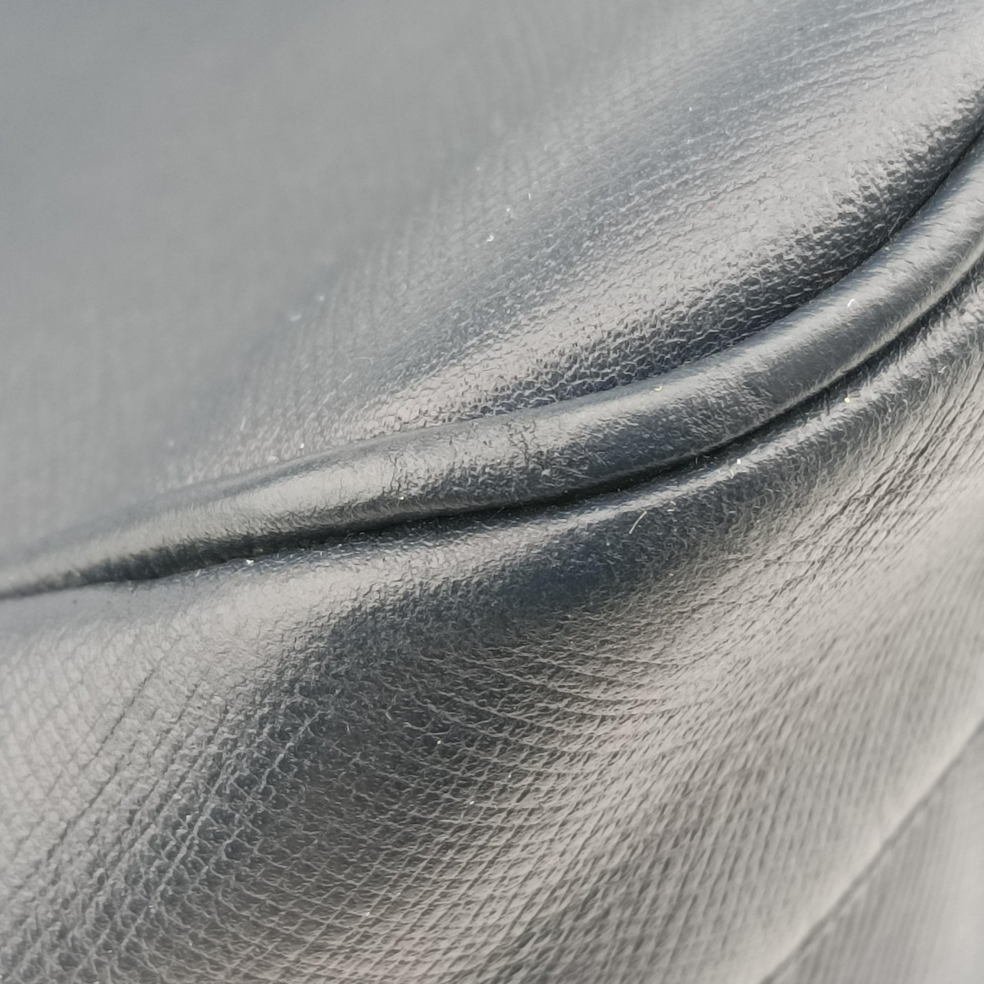 briefcase business Navy SAFFIANO Leather 2VE363 208 7/Rブリーフケース ビジネス ネイビー サフィアーノレザー 2VE363 208 7/R