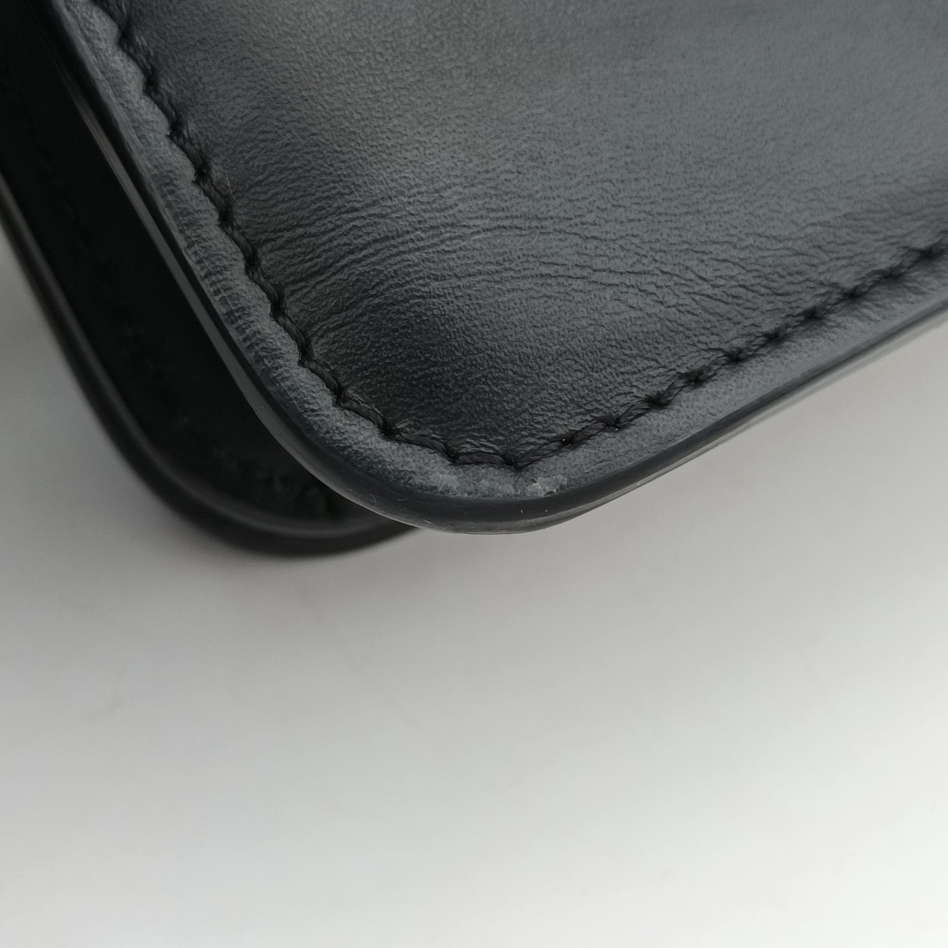 Fab Black Leather 8BT326 8BT326 AA1W 209.0189ファブ ブラック レザー 8BT326 8BT326 AA1W 209.0189