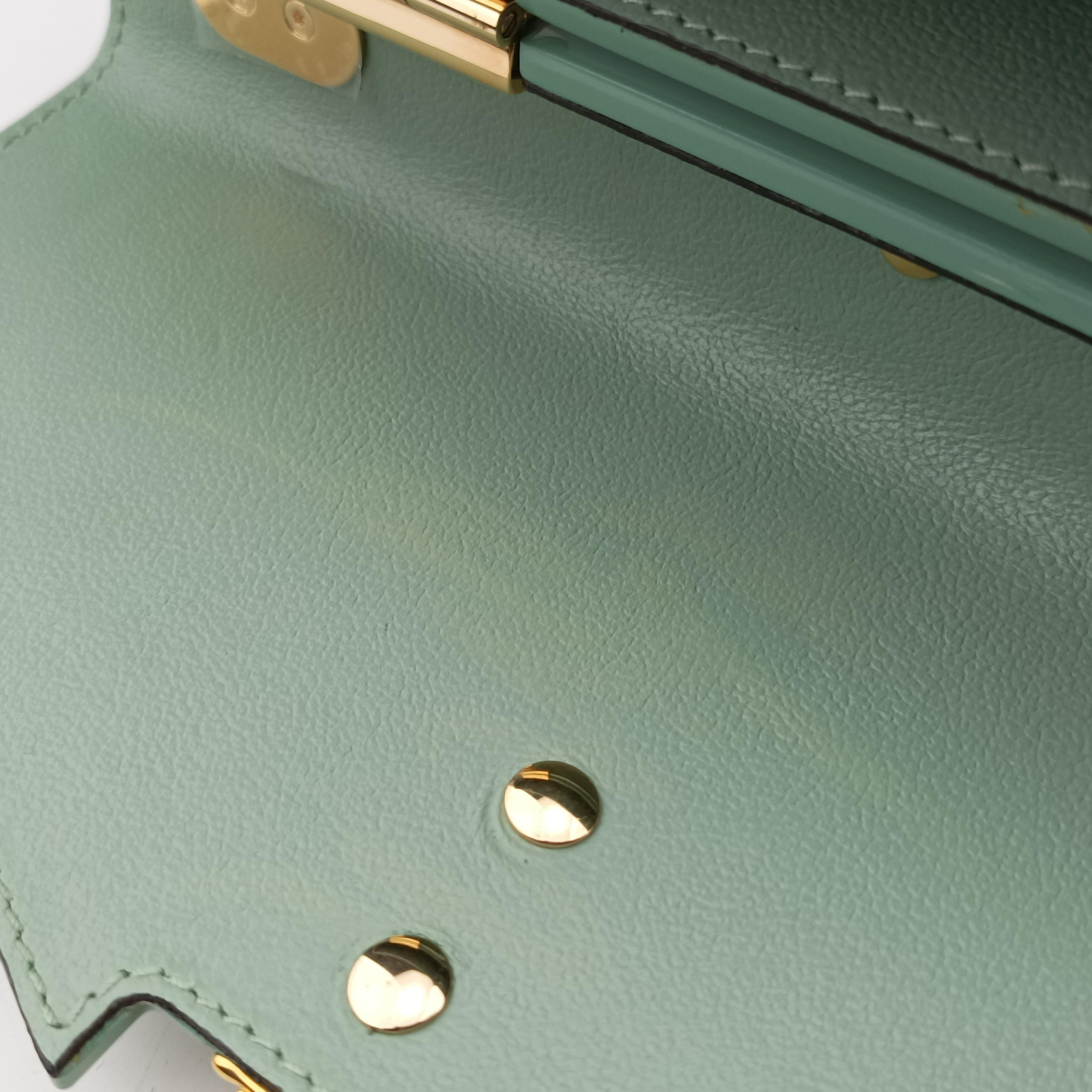 Sylvie 1969 Acrylic Mini Hand Green Acrylic 589482 F030029249シルヴィ1969アクリルミニハンド グリーン アクリル 589482 F030029249