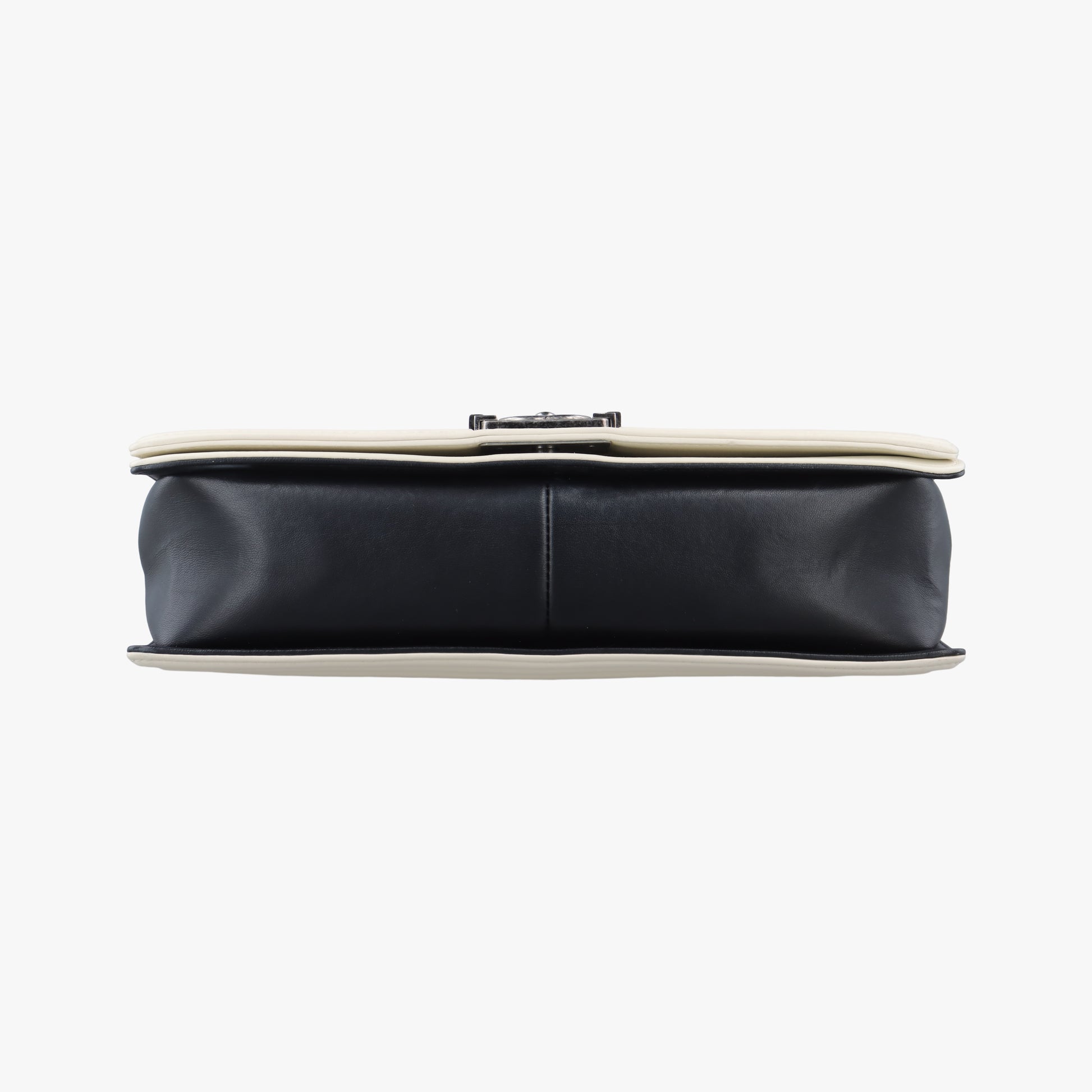 BOY CHANEL Black×beige Leather A67087 17949885ボーイシャネル ブラック×ベージュ レザー A67087 17949885