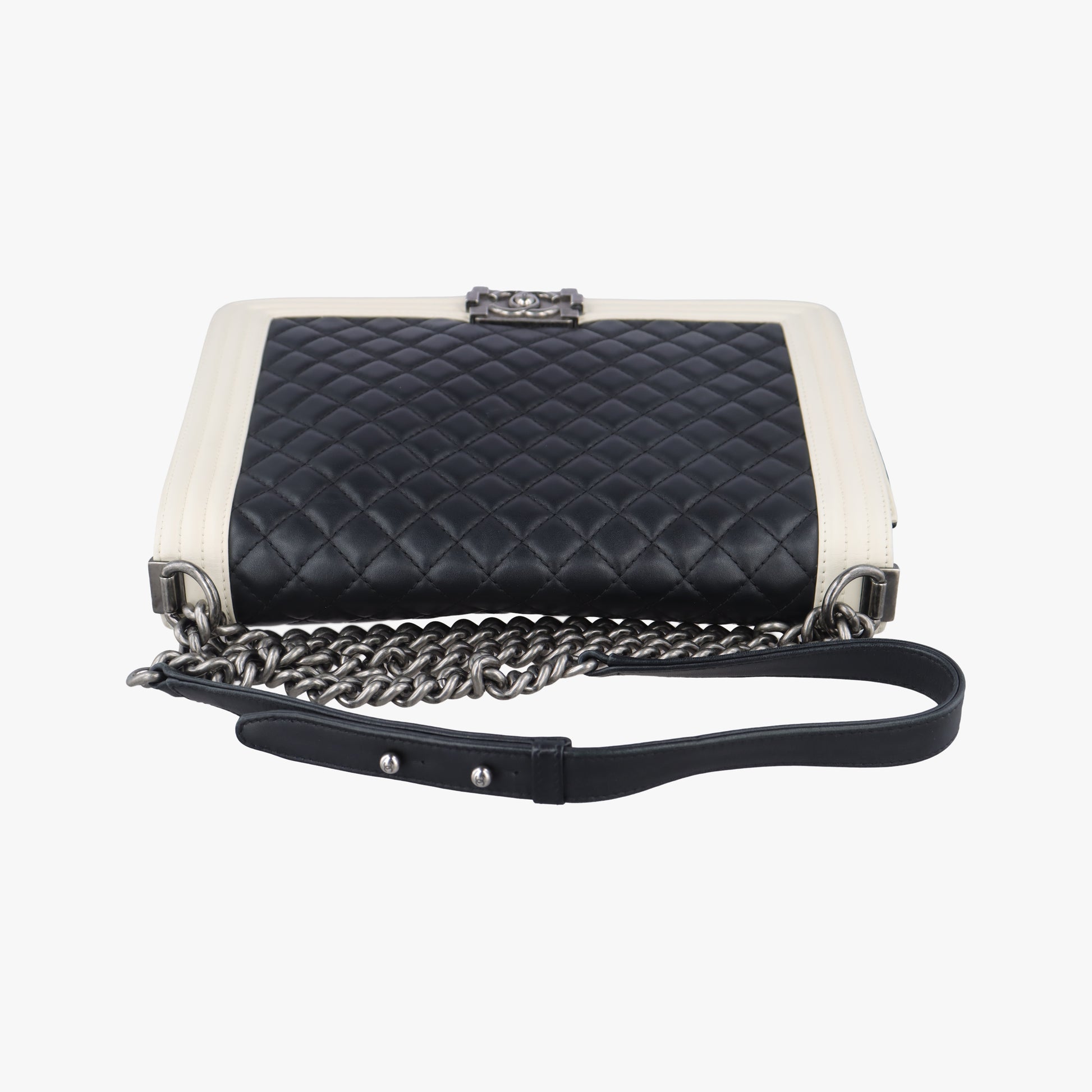 BOY CHANEL Black×beige Leather A67087 17949885ボーイシャネル ブラック×ベージュ レザー A67087 17949885