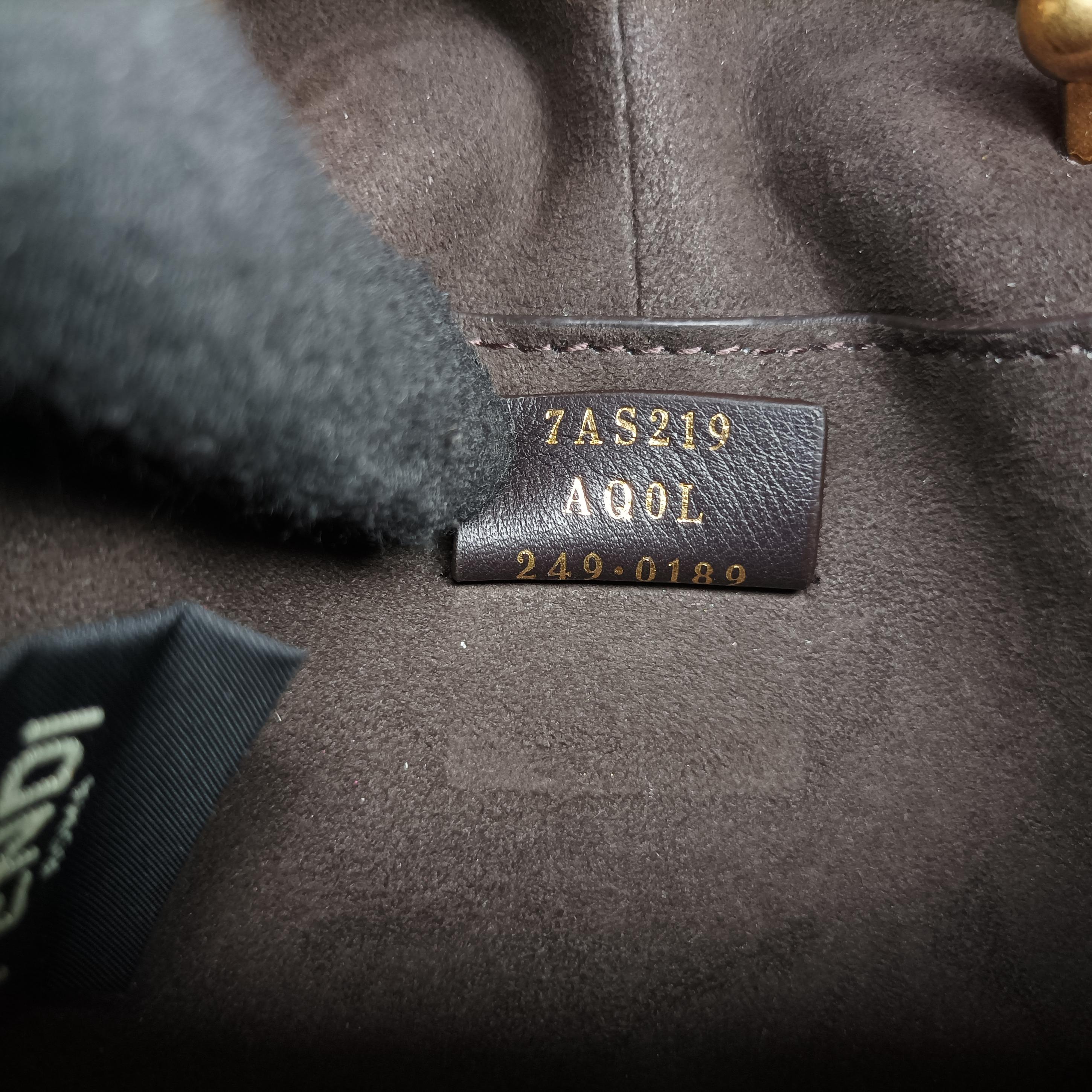 C'mon Small Rose Leather 7AS219 7AS219 AQ0L 249.0189カモン スモール ローズ レッド レザー 7AS219 7AS219 AQ0L 249.0189