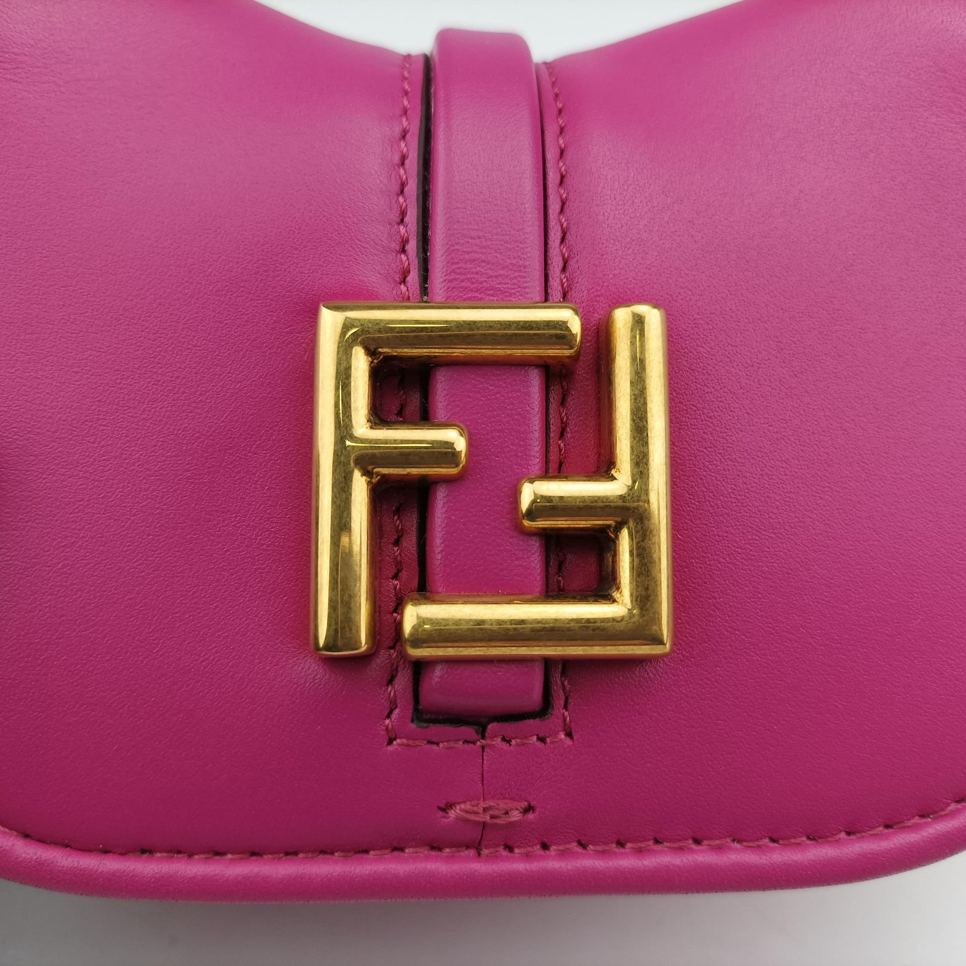 C'mon Small Rose Leather 7AS219 7AS219 AQ0L 249.0189カモン スモール ローズ レッド レザー 7AS219 7AS219 AQ0L 249.0189