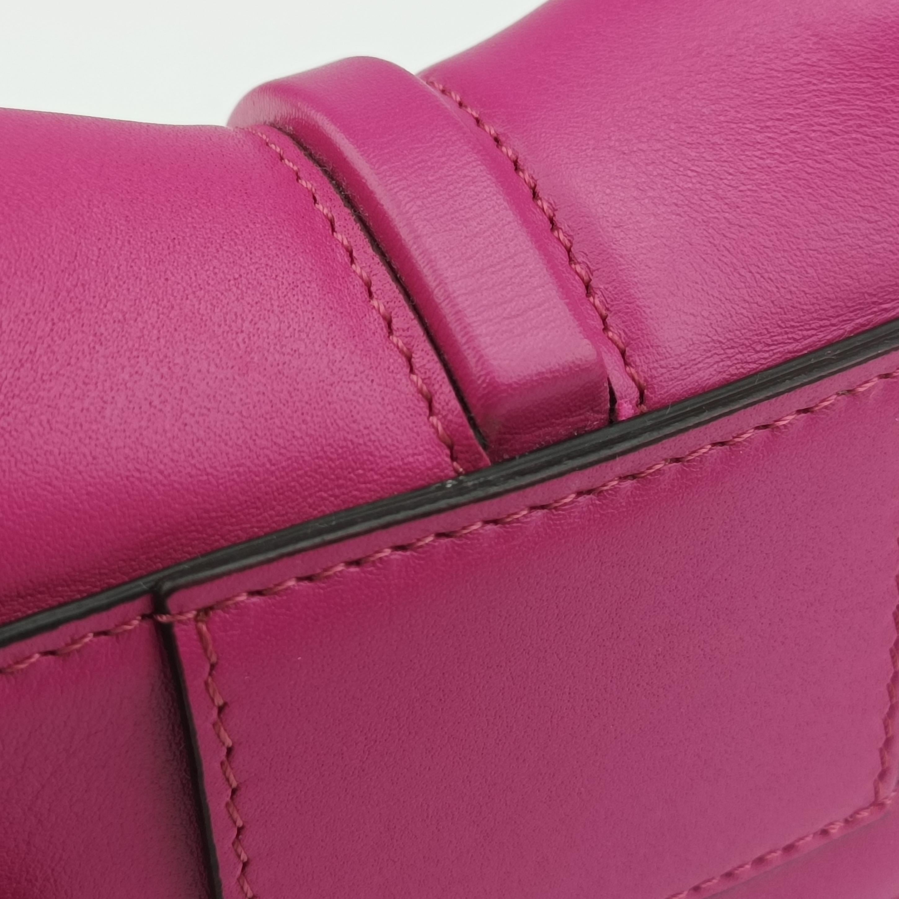 C'mon Small Rose Leather 7AS219 7AS219 AQ0L 249.0189カモン スモール ローズ レッド レザー 7AS219 7AS219 AQ0L 249.0189