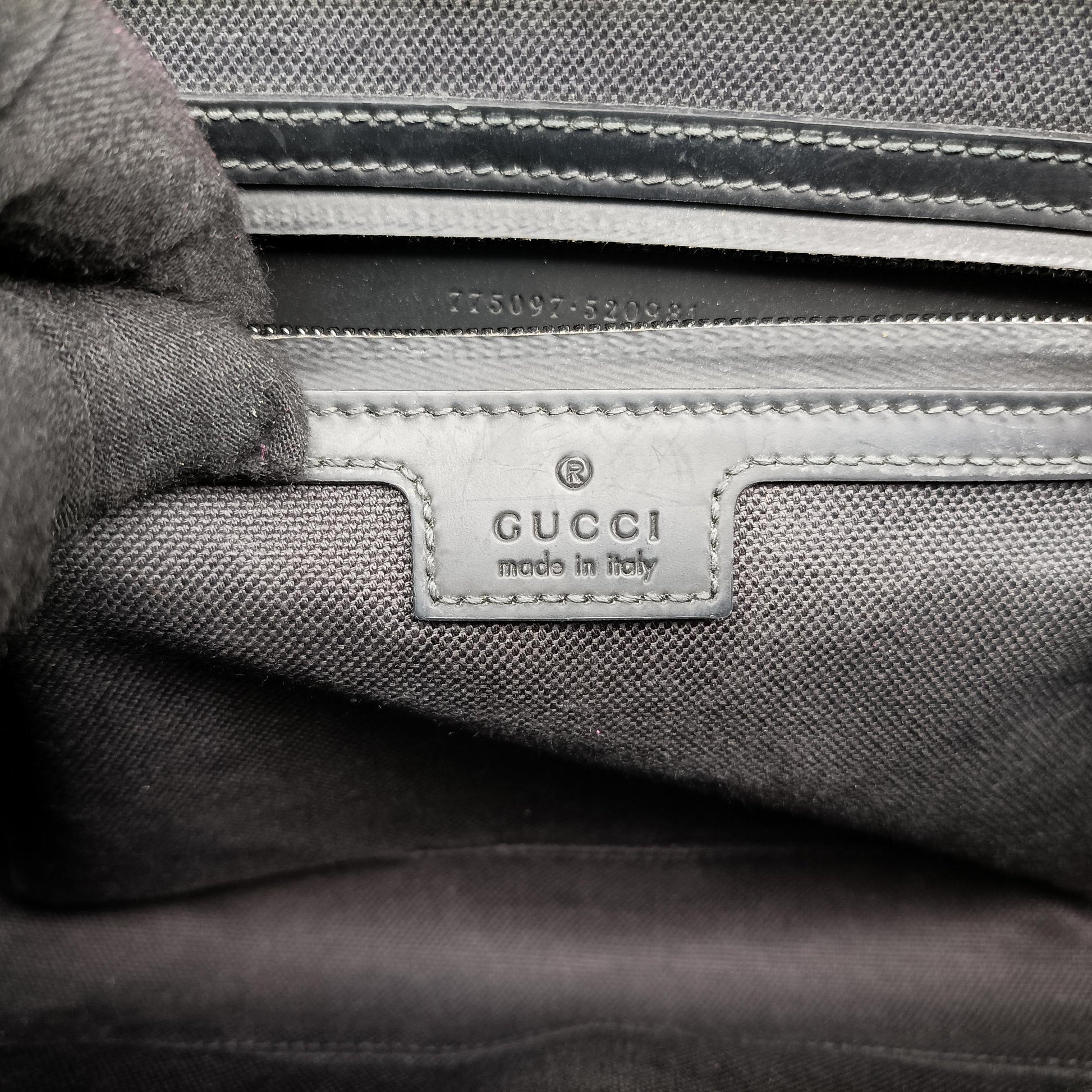 Rubber Effect Black Leather 775097 I042051141ラバーエフェクト ブラック レザー 775097 I042051141