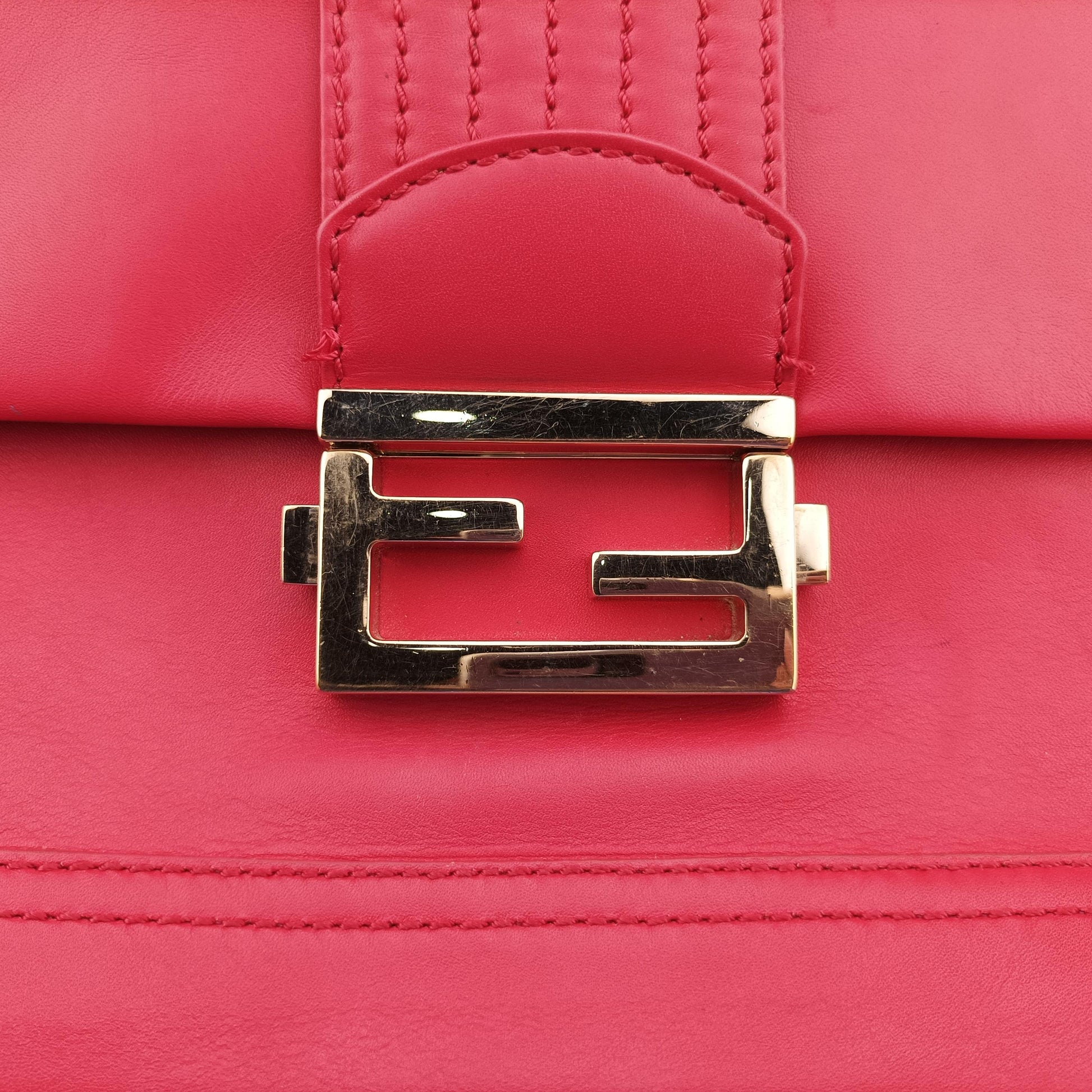 Baguette Chain Flap Red Leather 8BT139 8BT139-A09 128-2566マンマバケット レッド レザー 8BT139 8BT139-A09 128-2566