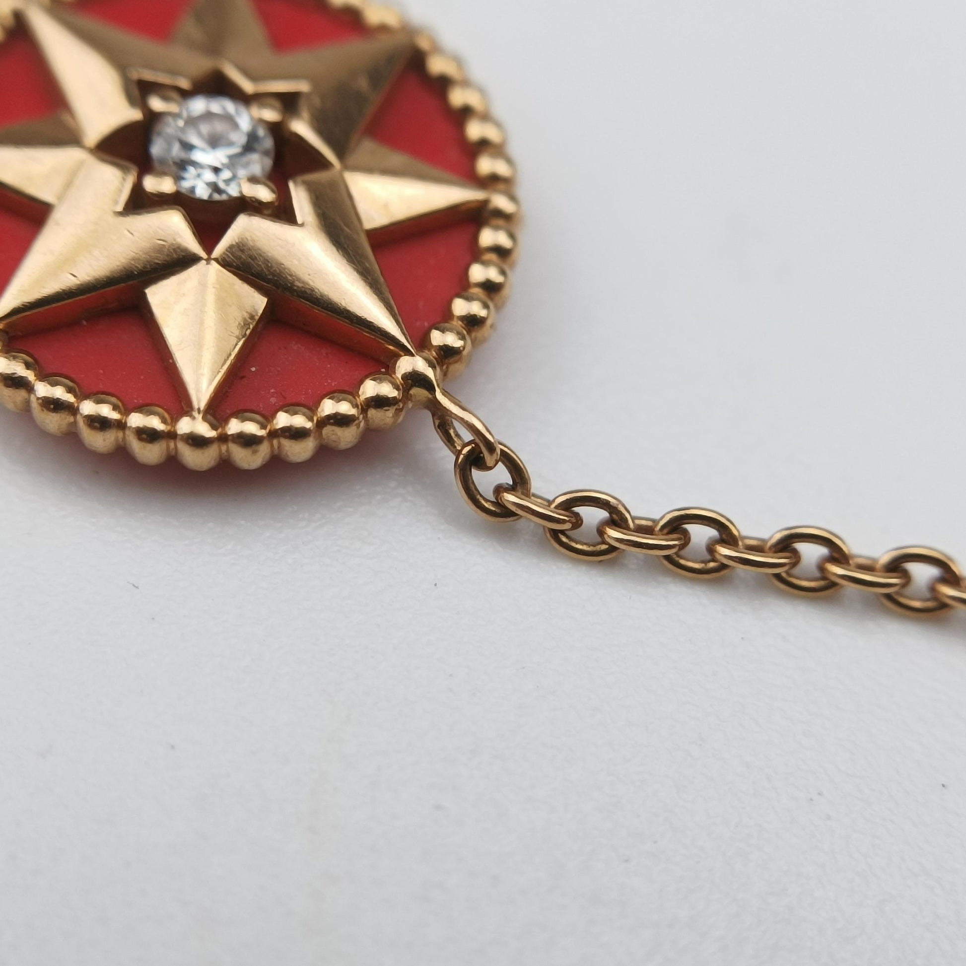 Rose des Vents medallion　 Red×golden AU750 123043ローズデヴァン メダリオン レッド×ゴールド AU750 123043