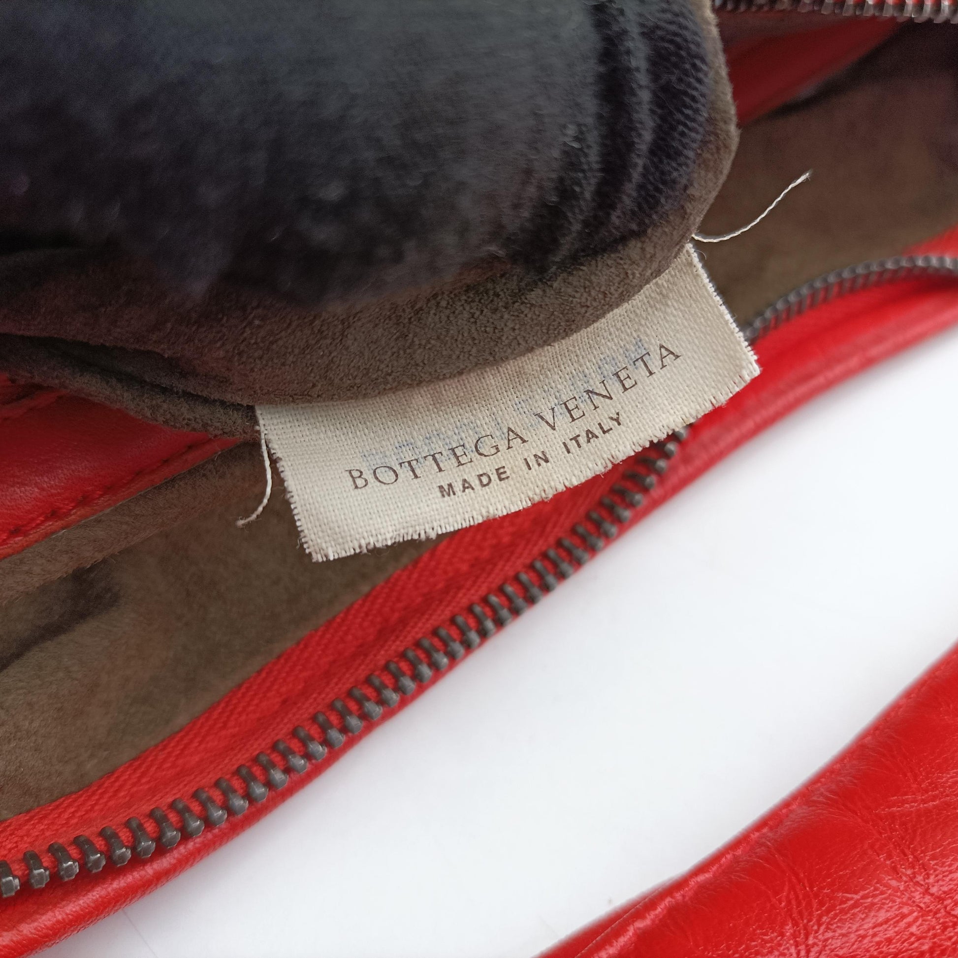 Intrecciato Red lambskin B00012586Nイントレチャート レッド ラムスキン B00012586N