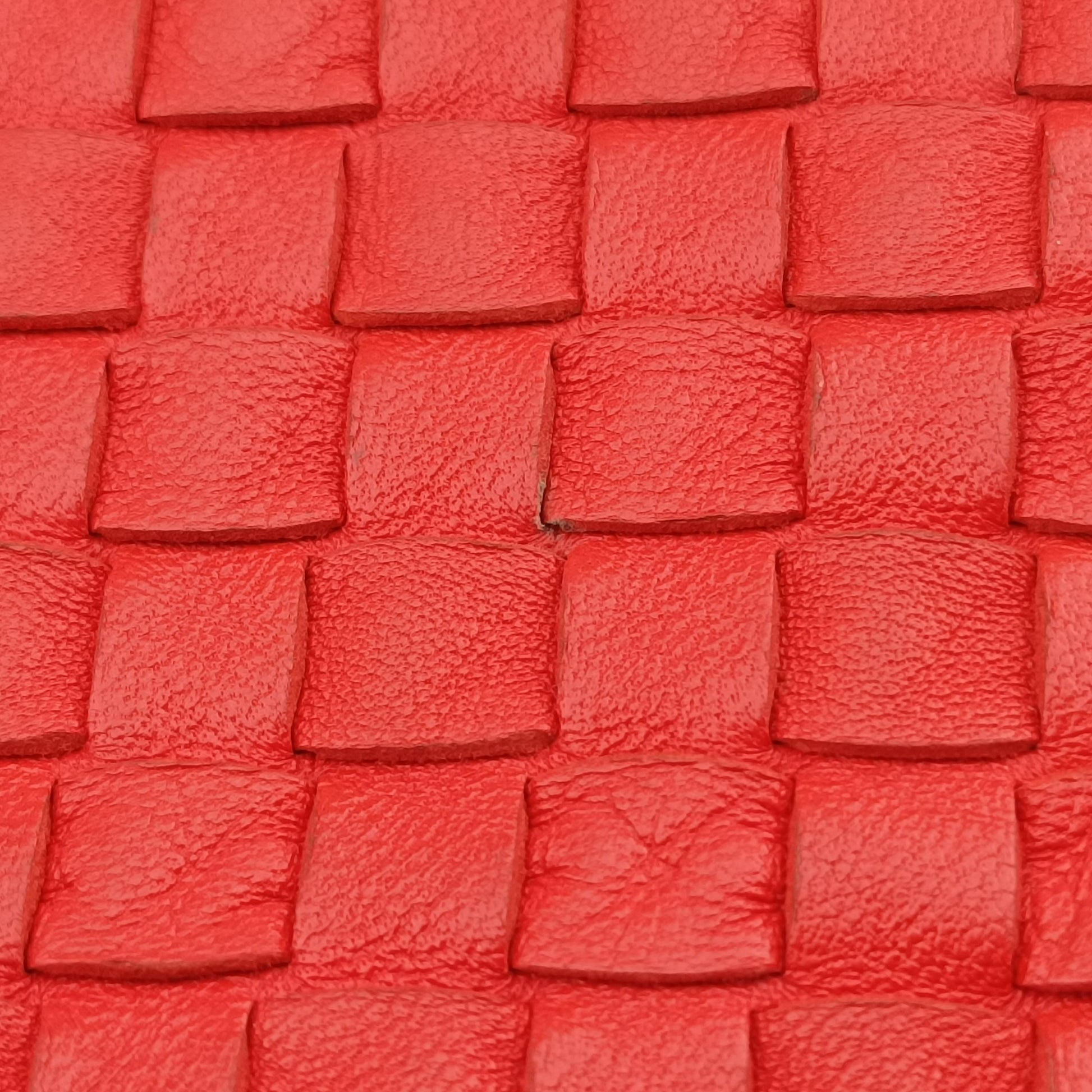 Intrecciato Red lambskin B00012586Nイントレチャート レッド ラムスキン B00012586N