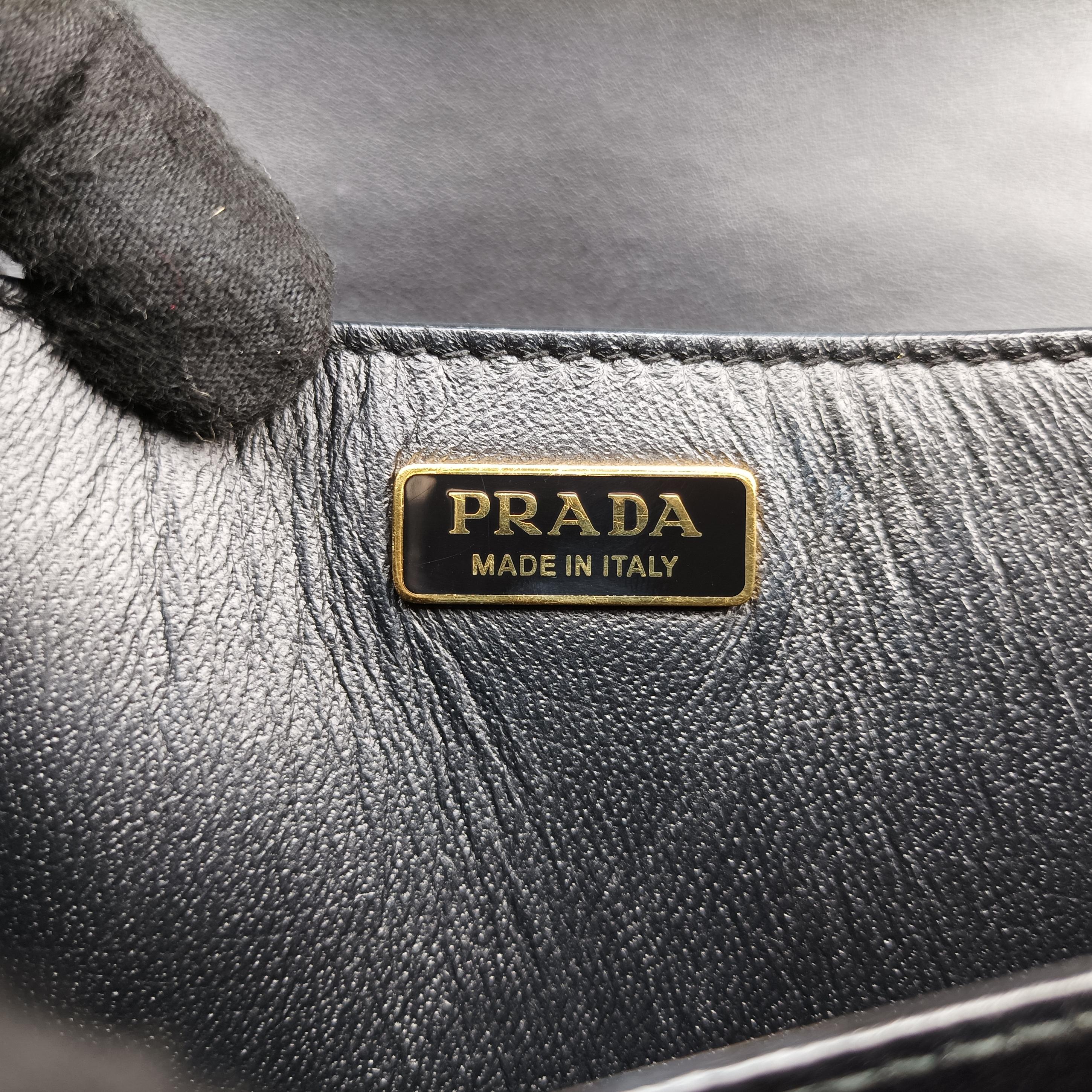 Cahier Black Leather 1BD045 25カイエ ブラック レザー 1BD045 25