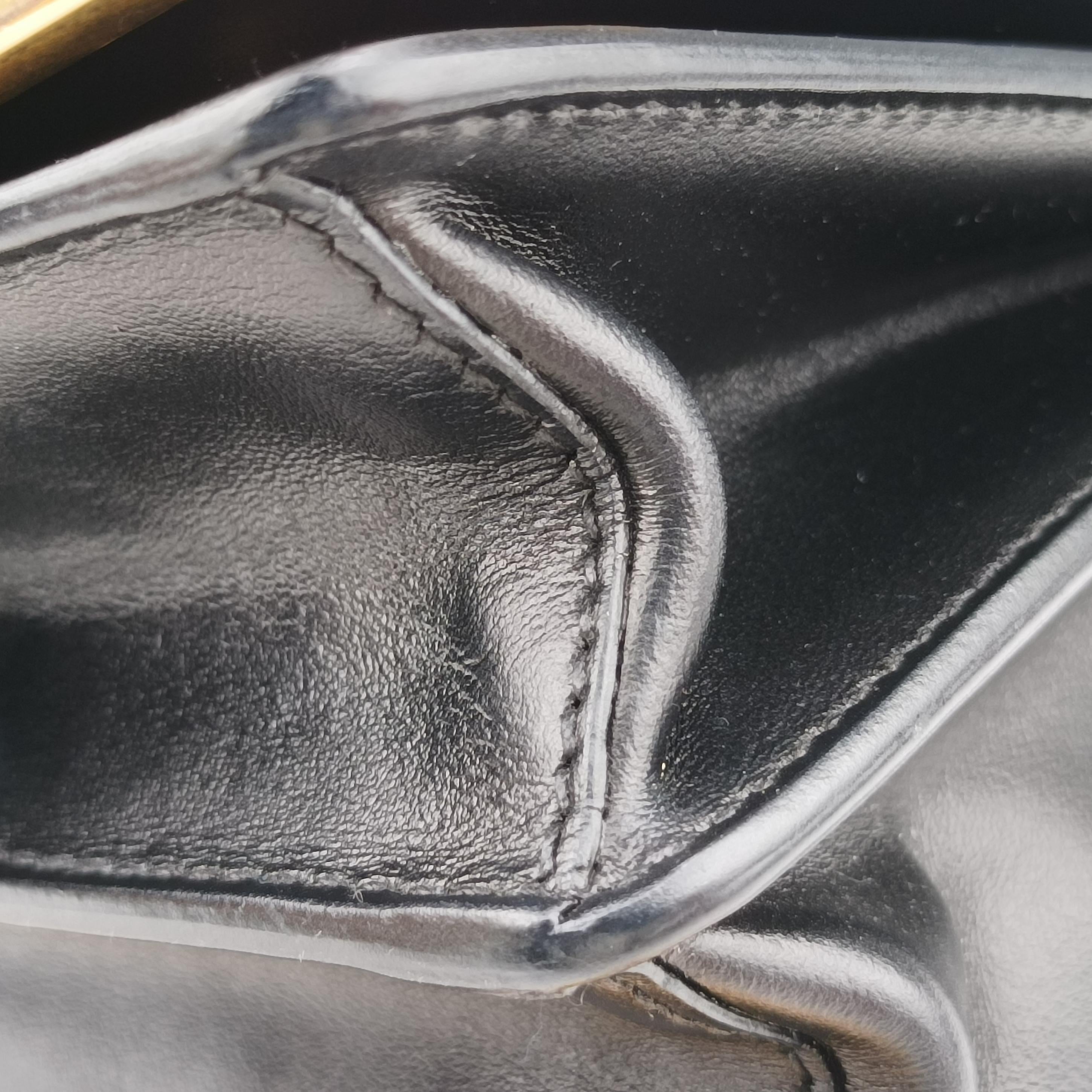 Cahier Black Leather 1BD045 25カイエ ブラック レザー 1BD045 25