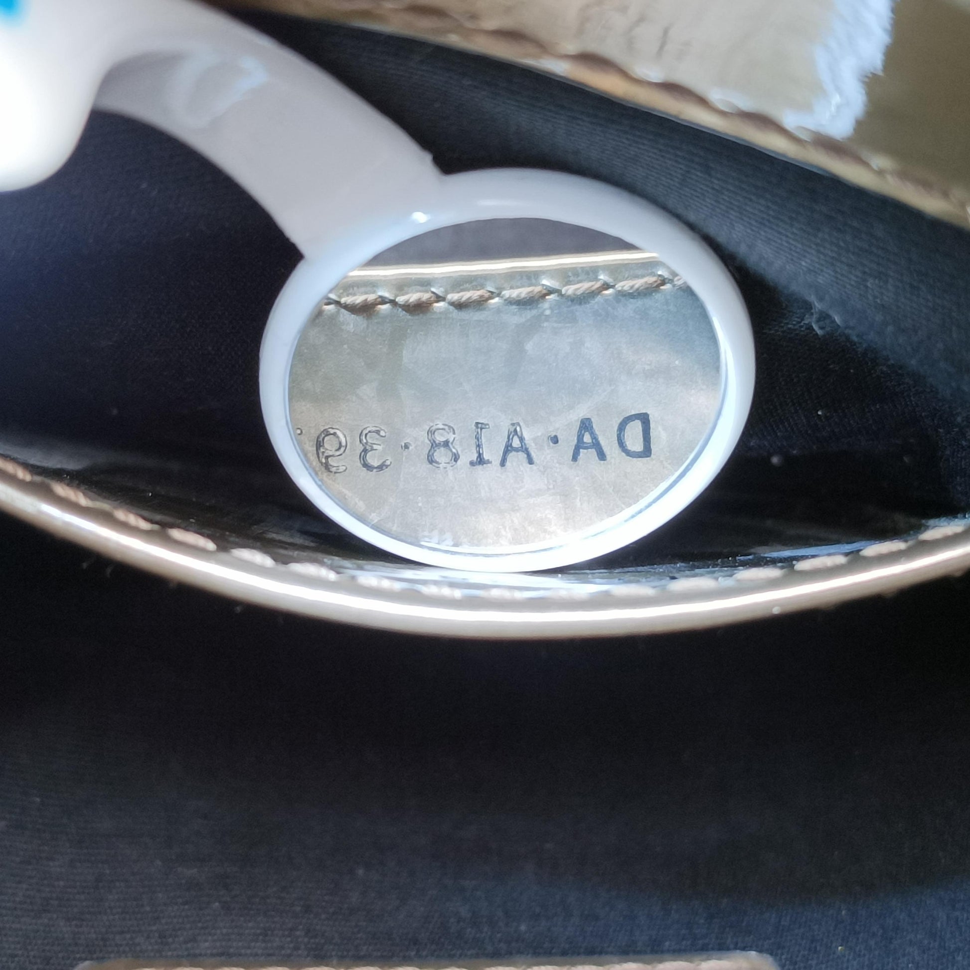 SERPENTI FOREVER Golden Enamel DA.A18.39794セルペンティ フォーエバー ゴールド エナメル DA.A18.39794