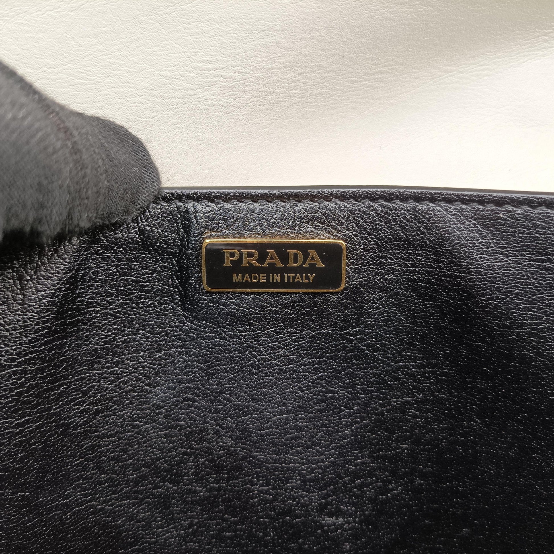 Cahier Black×white Leather×SAFFIANO Leather 1BD045 25カイエ ブラック×ホワイト レザー×サフィアーノレザー 1BD045 25