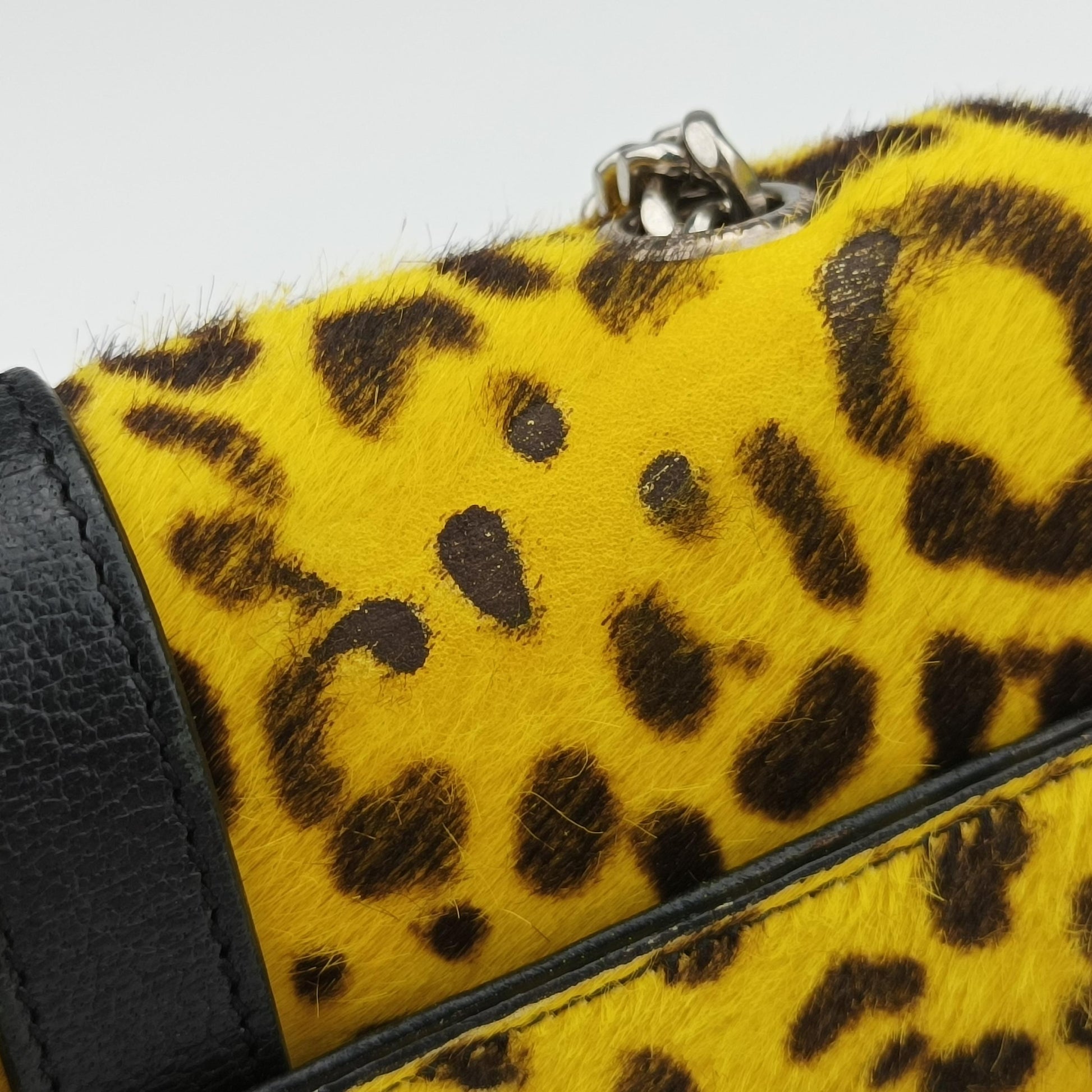 Monogram Leopard Print Baby Punk Chain Yellow x Black x Multicolor ponyhair 401648 CLD401648.0715モノグラム レオパードプリント ベビーパンクチェーン イエロー×ブラック×マルチカラー ハラコ 401648 CLD401648.0715