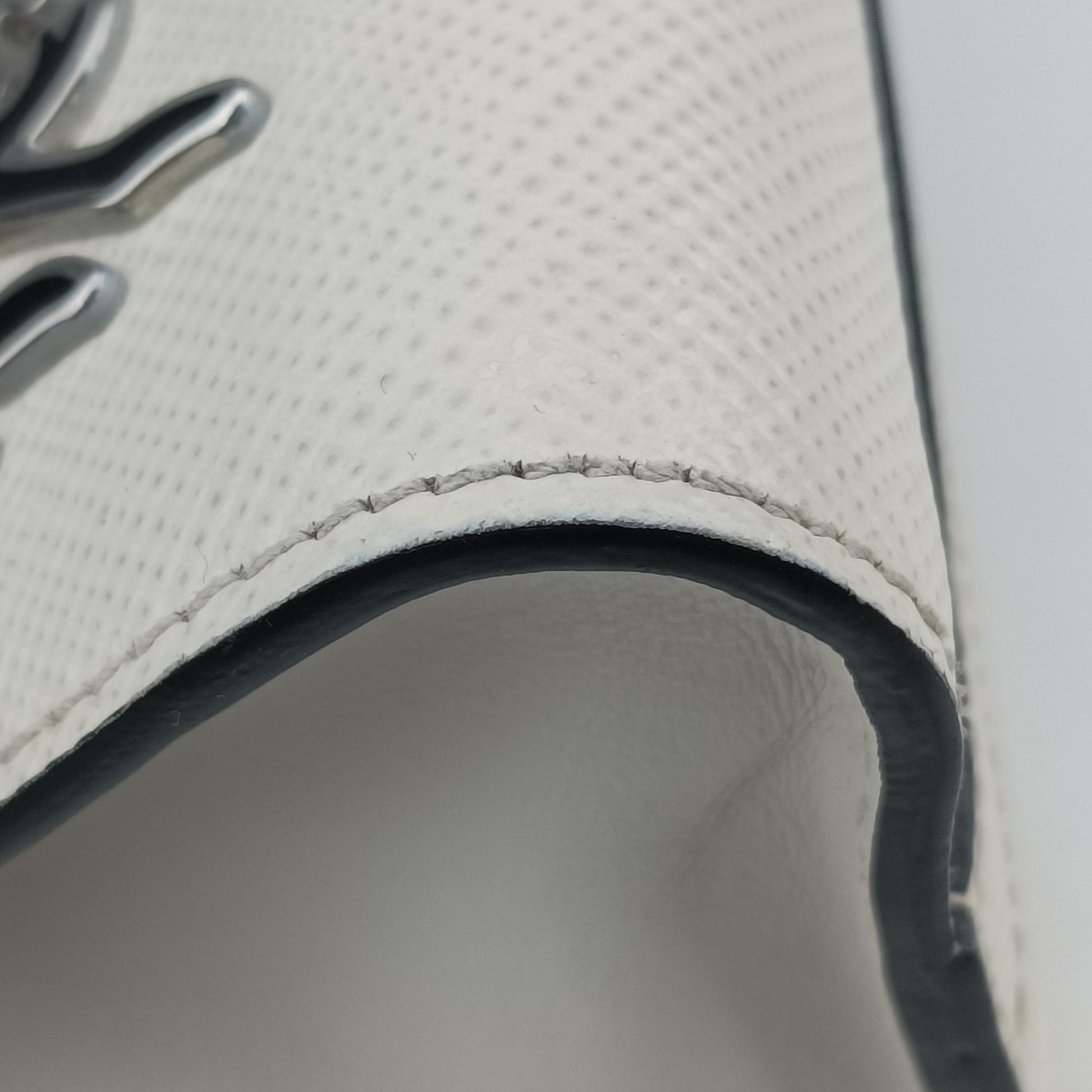 Monochrome Robot White SAFFIANO Leather 1BD127 7/Dモノクローム ロボット ホワイト サフィアーノレザー 1BD127 7/D