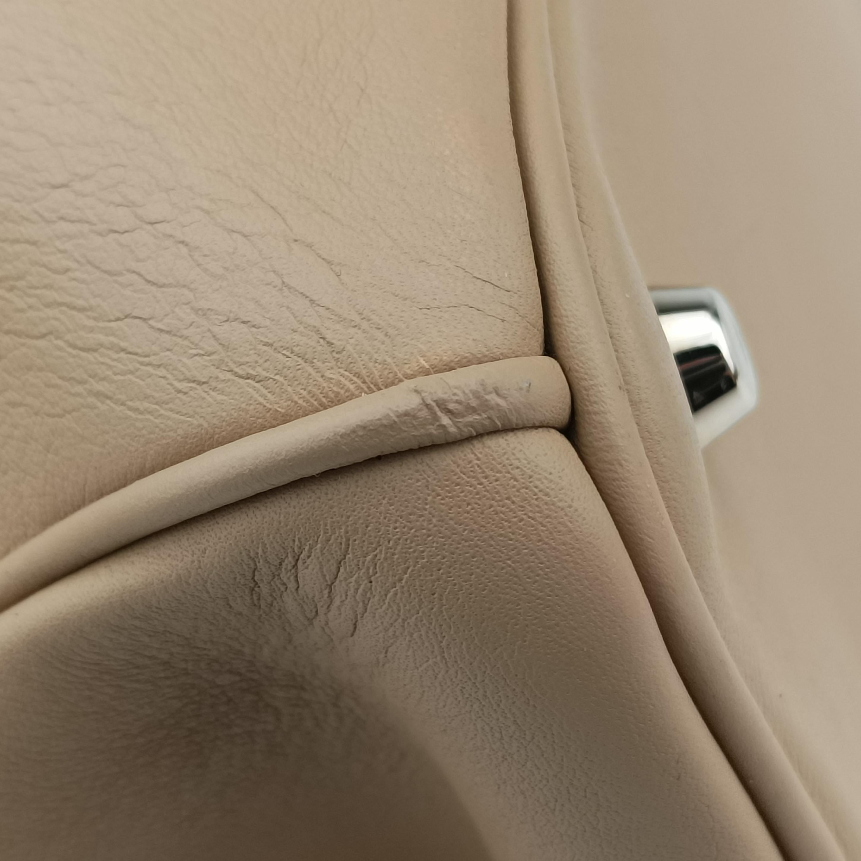 Diorissimo Beige Leather 09-MA-0162ディオリッシモ ベージュ レザー 09-MA-0162