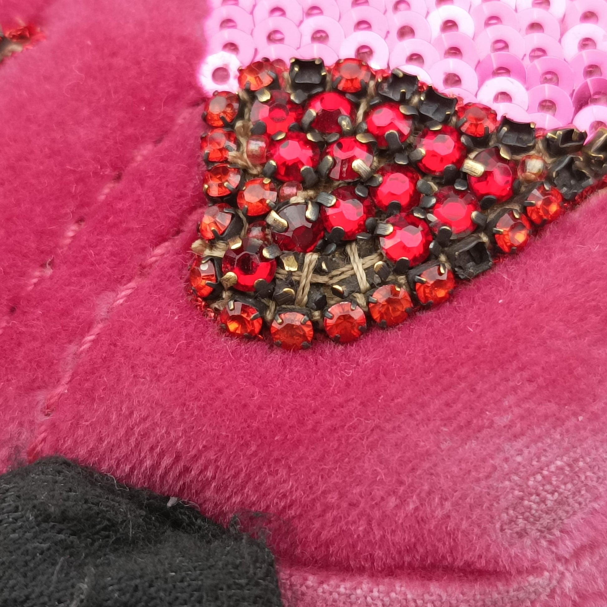 GG Marmont Rose Velour×Sequins 443497 F025673913GGマーモント ローズ レッド ベロア×スパンコール 443497 F025673913