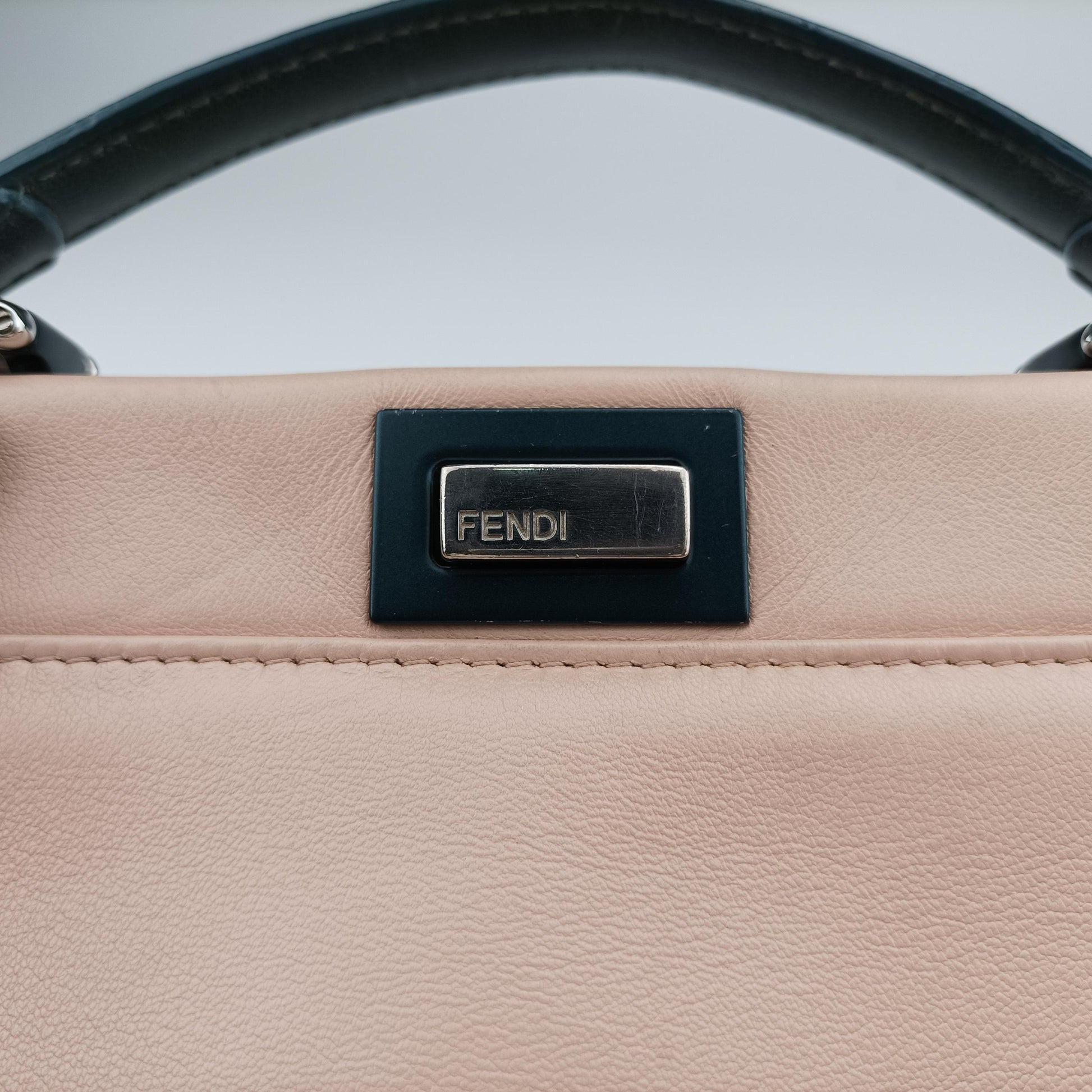 PEEKABOO mini Pink Leather 8BN244 8BN244-68H-189-9851ピーカブー ミニ ピンク レザー 8BN244 8BN244-68H-189-9851