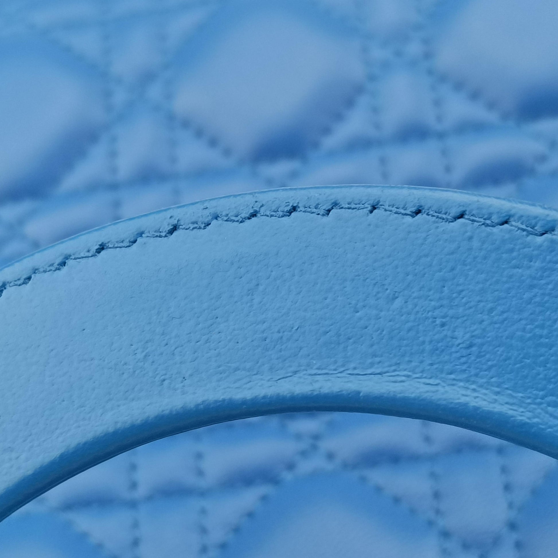 Lady Dior Blue lambskin 16-BO-0154レディディオール ブルー ラムスキン 16-BO-0154