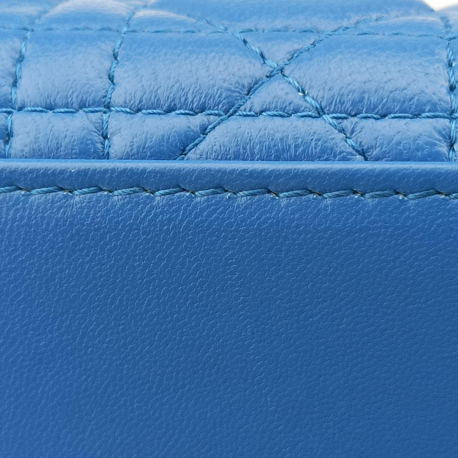 Lady Dior Blue lambskin 16-BO-0154レディディオール ブルー ラムスキン 16-BO-0154