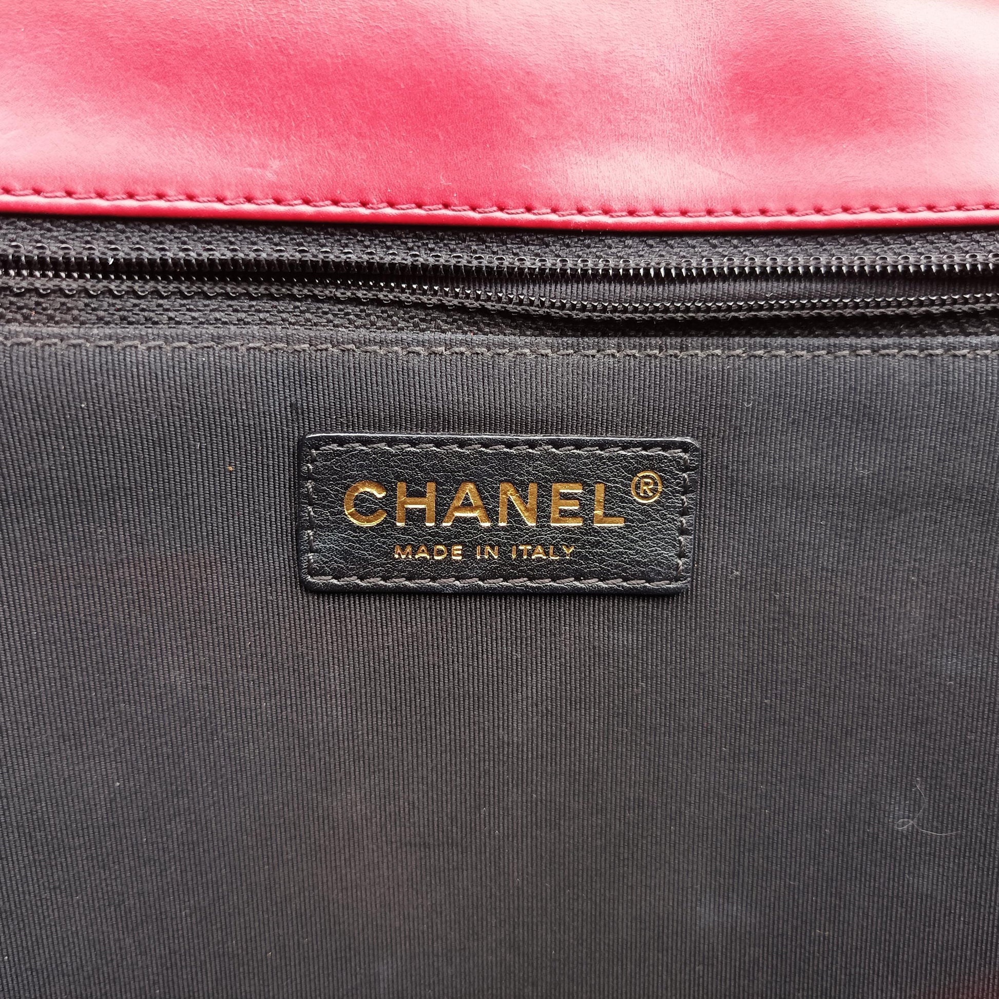 BOY CHANEL Red Leather A66711 15641994ボーイシャネル レッド レザー A66711 15641994