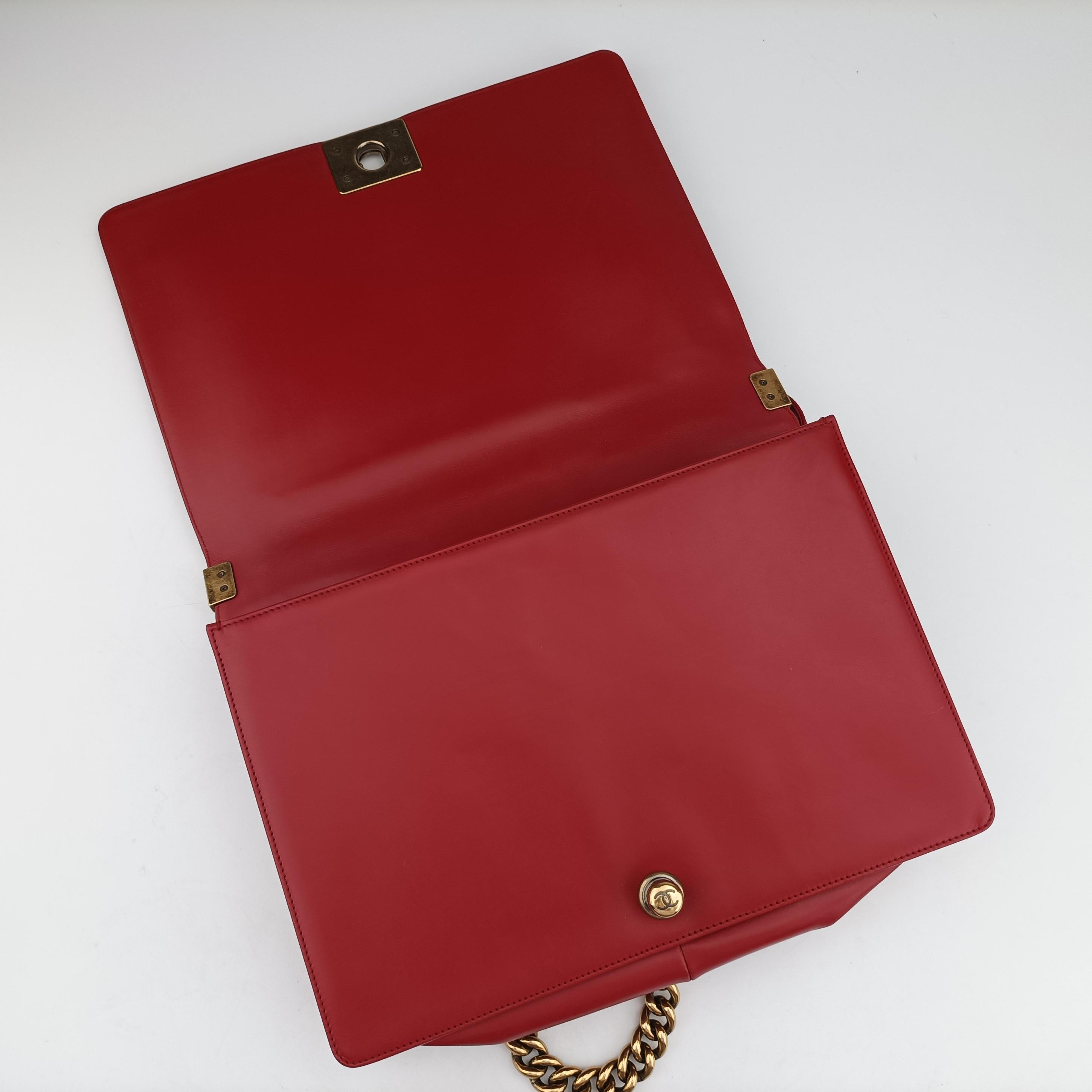 BOY CHANEL Red Leather A66711 15641994ボーイシャネル レッド レザー A66711 15641994