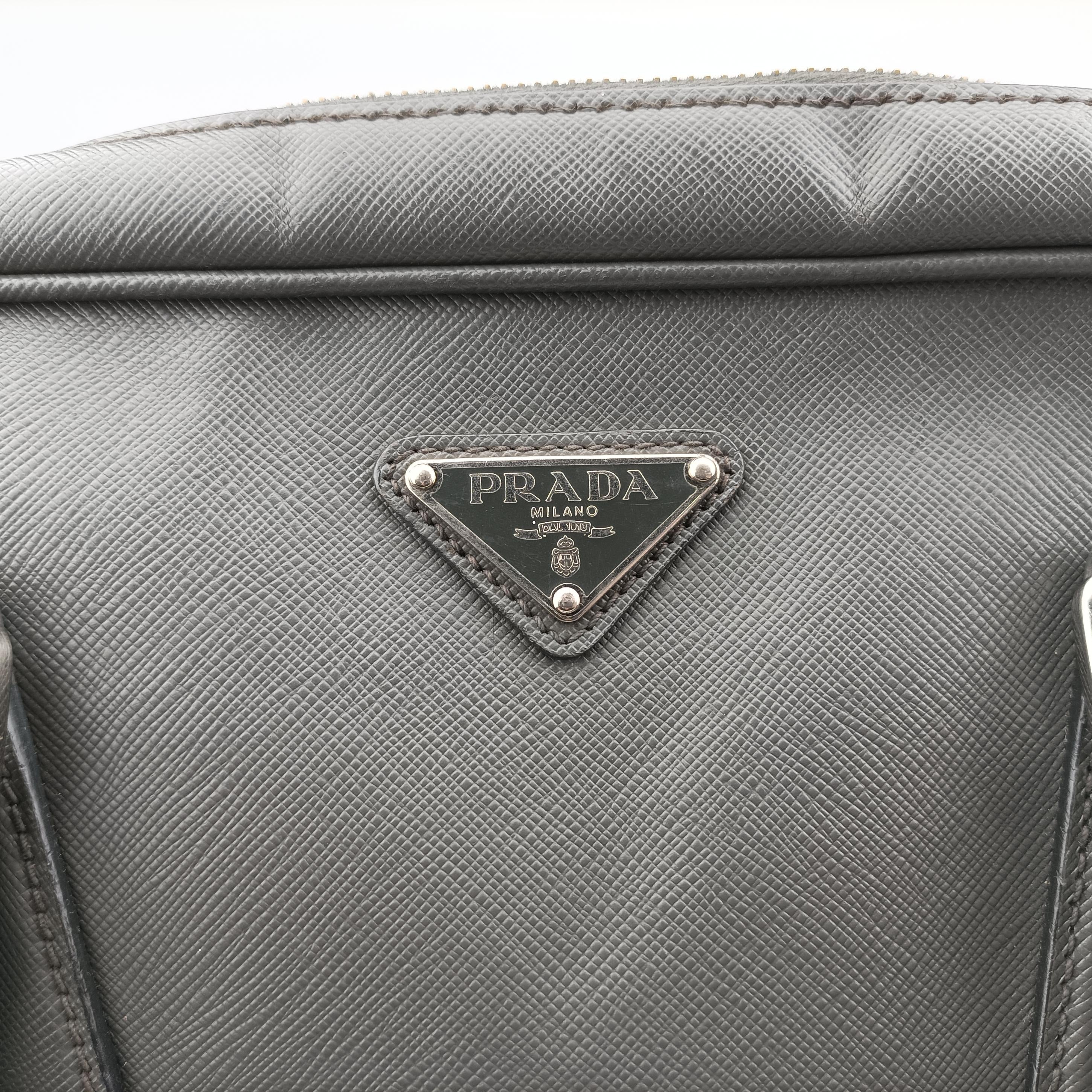 Business Briefcase Grey SAFFIANO Leather 2VE011 208ビジネス ブリーフケース グレー サフィアーノレザー 2VE011 208