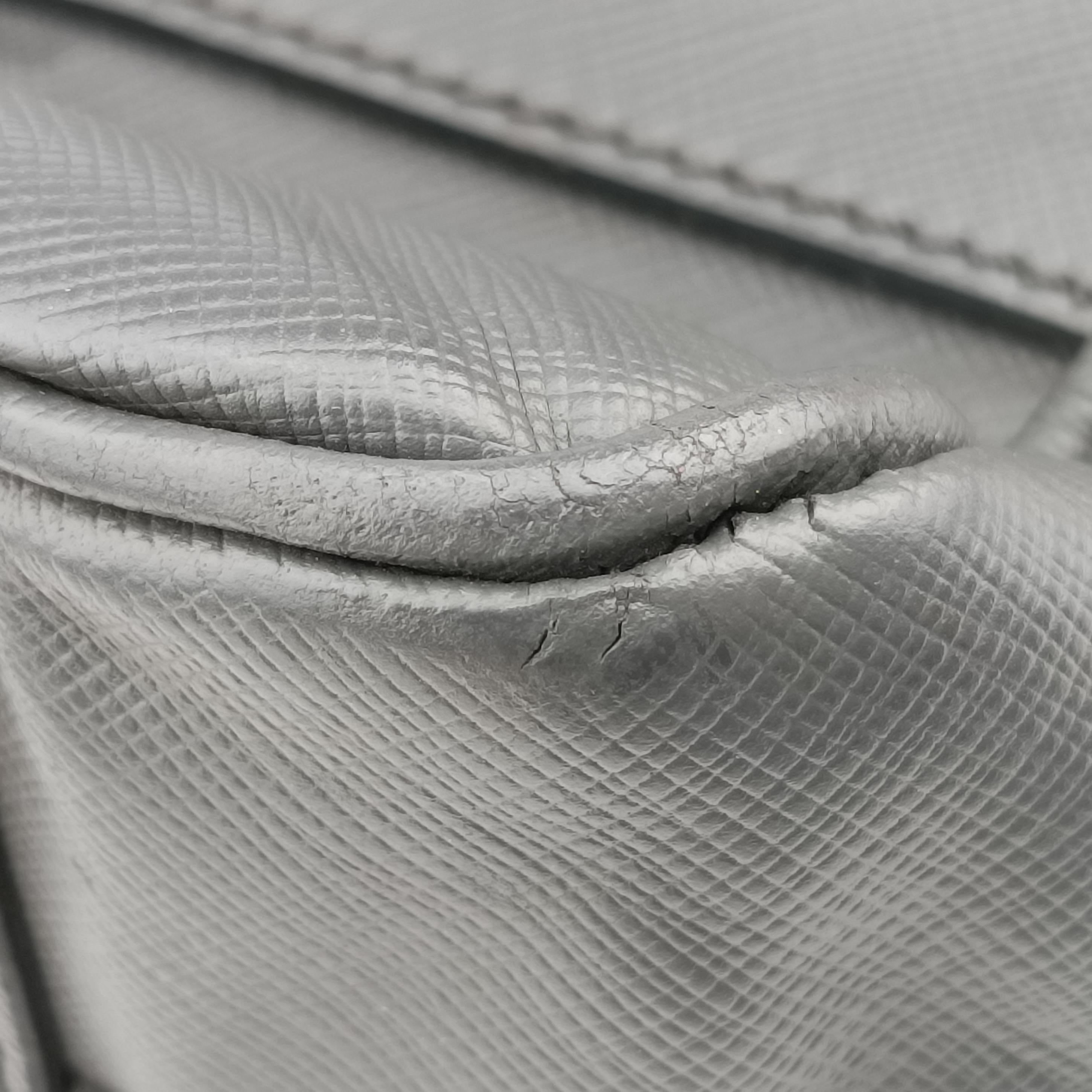 Business Briefcase Grey SAFFIANO Leather 2VE011 208ビジネス ブリーフケース グレー サフィアーノレザー 2VE011 208