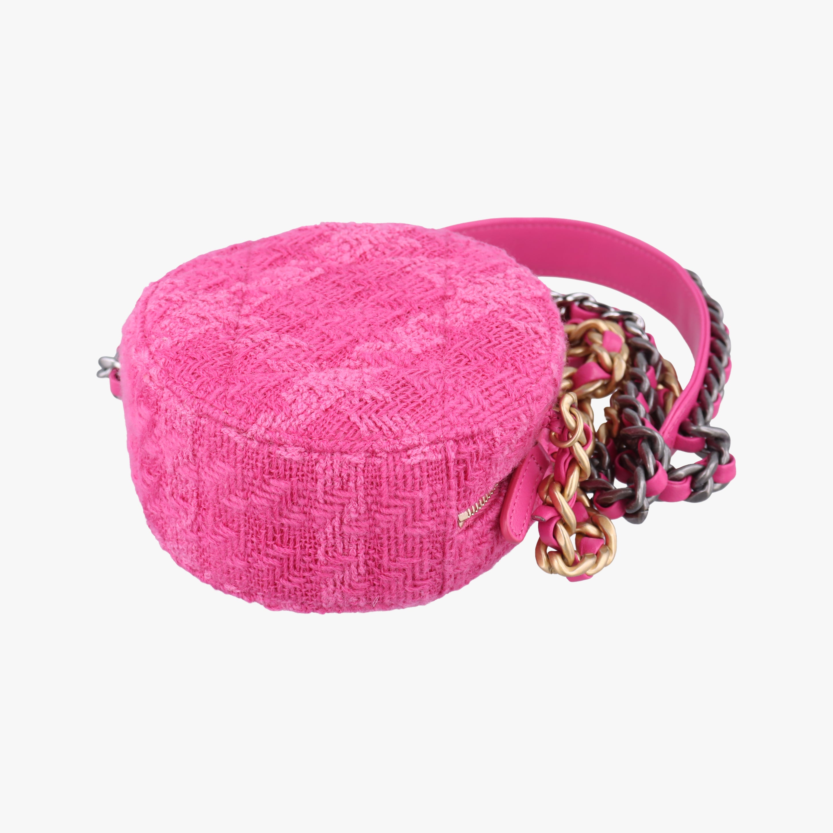 CHANEL 19 Tweed Round Coin Knit Rose Woolen AP0986 29079600シャネル 19 ツイード ラウンド コイン ニット ローズ レッド ウール AP0986 29079600