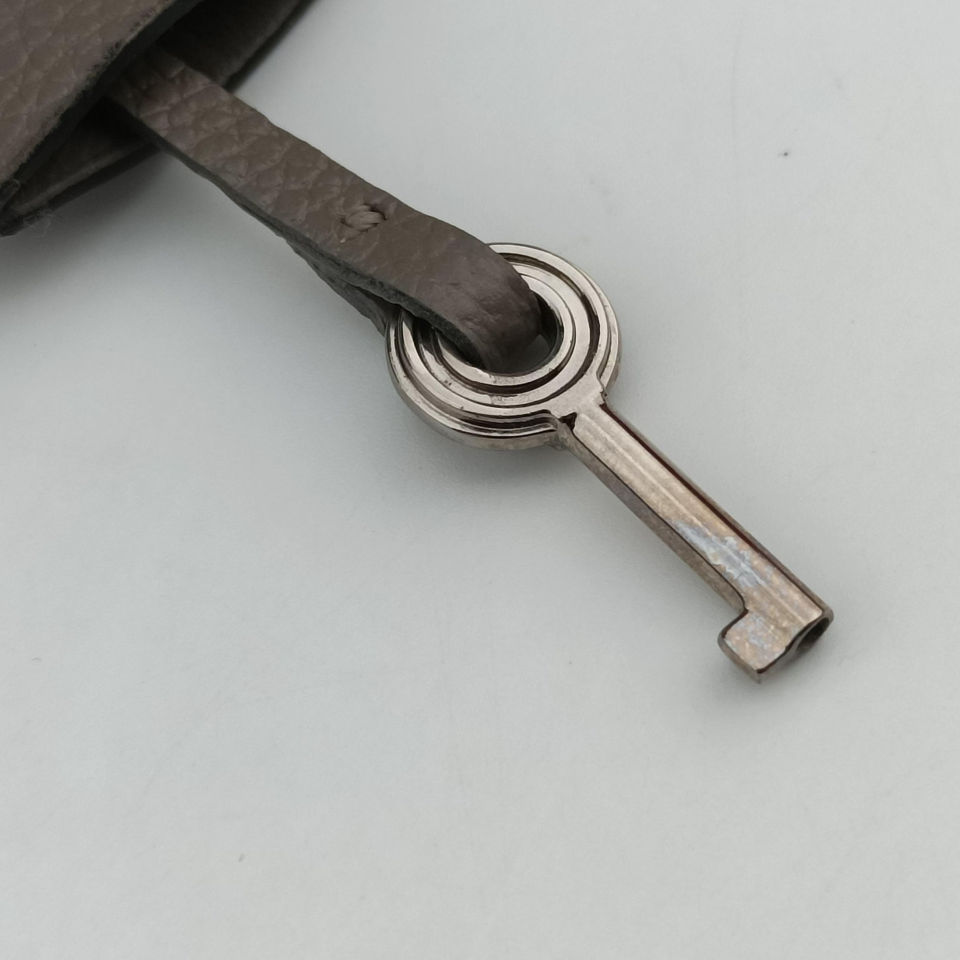 Argilla Glace Studded Top Handle Grey Leather 203アルジラグラッセカルフレザースタッドトップハンドル グレー レザー 203