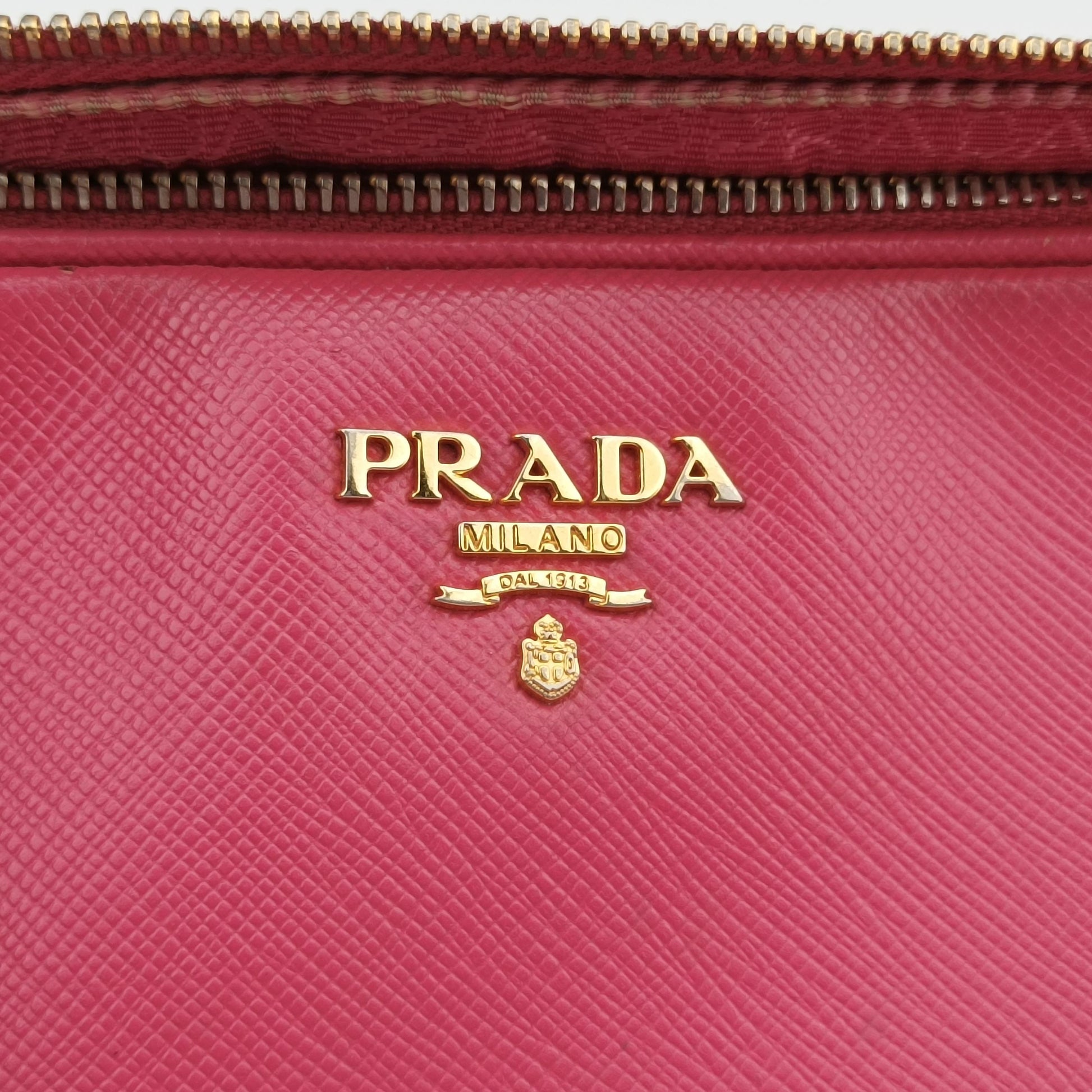 Double Zip pink SAFFIANO Leather 1NF002 7/Tダブルジップ ピンク サフィアーノレザー 1NF002 7/T