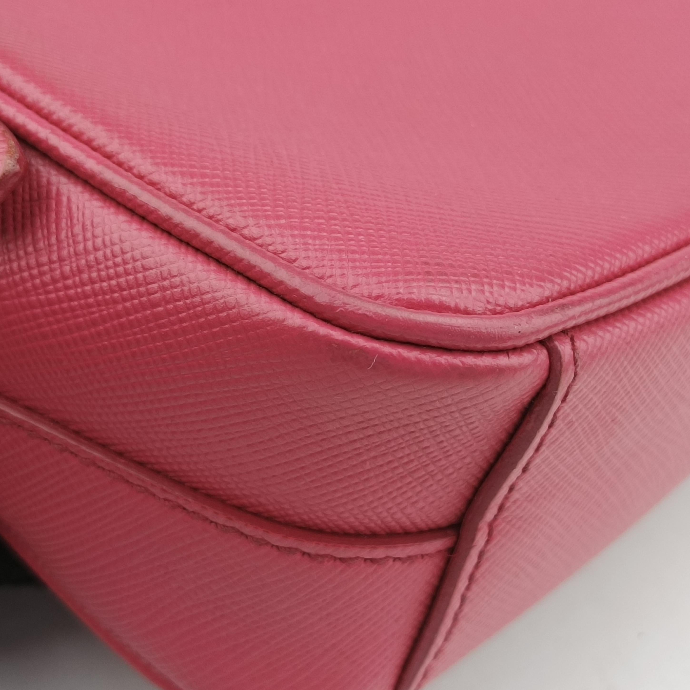 Double Zip pink SAFFIANO Leather 1NF002 7/Tダブルジップ ピンク サフィアーノレザー 1NF002 7/T