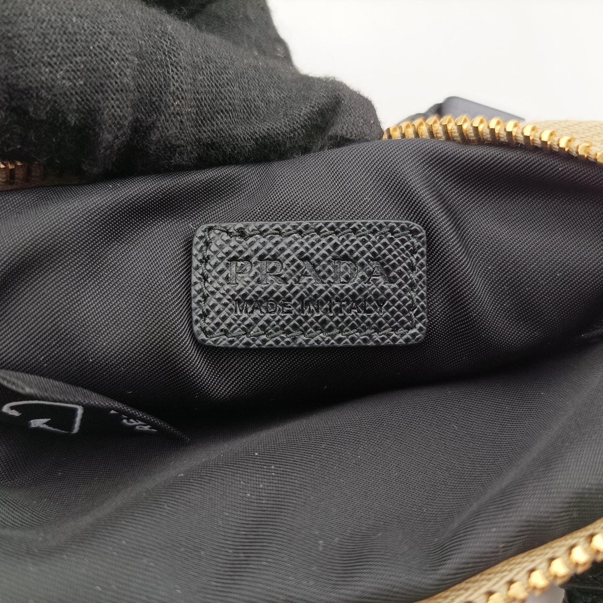 Triangle Crystal Golden Silk 1NR015 トライアングル ゴールド シルク 1NR015 