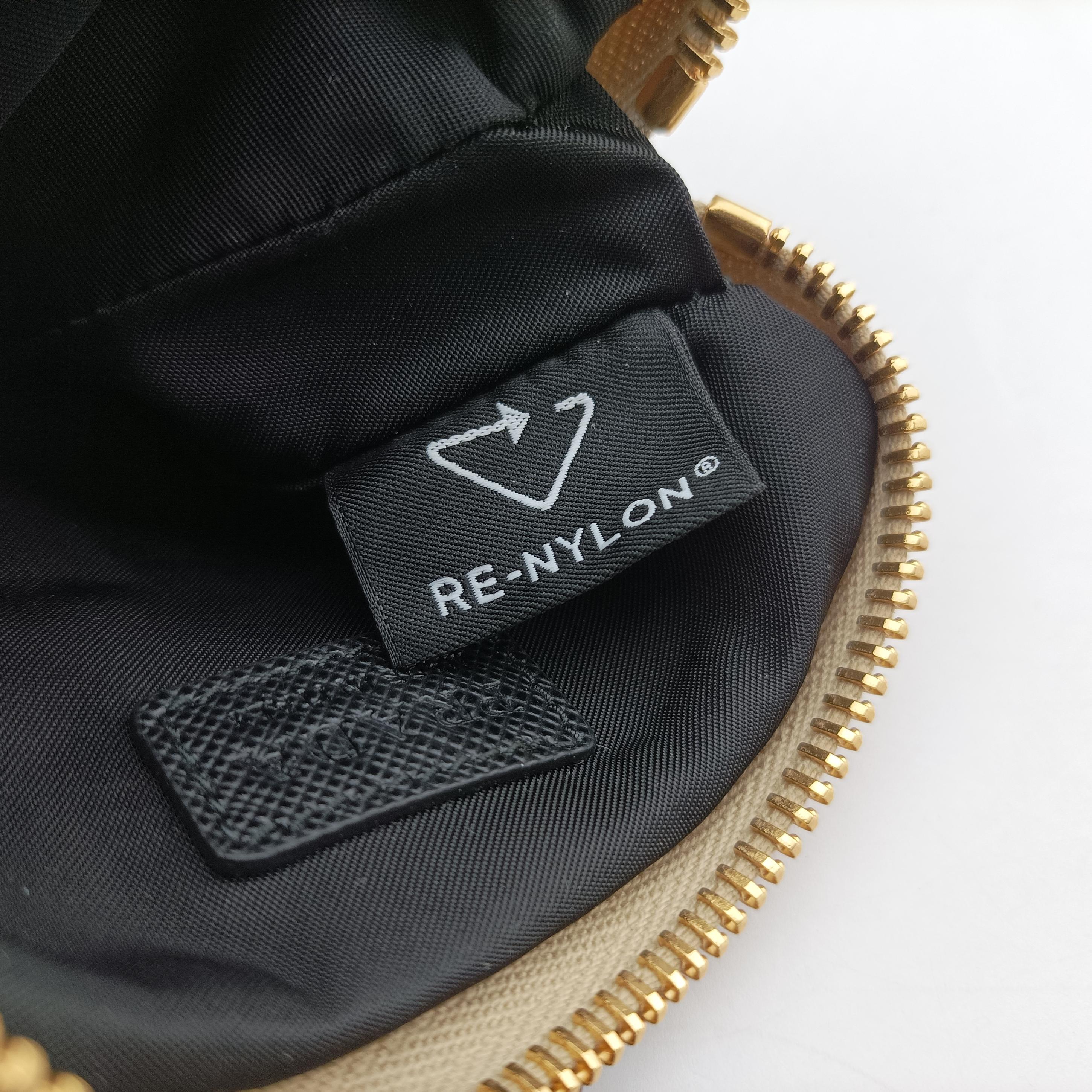 Triangle Crystal Golden Silk 1NR015 トライアングル ゴールド シルク 1NR015 