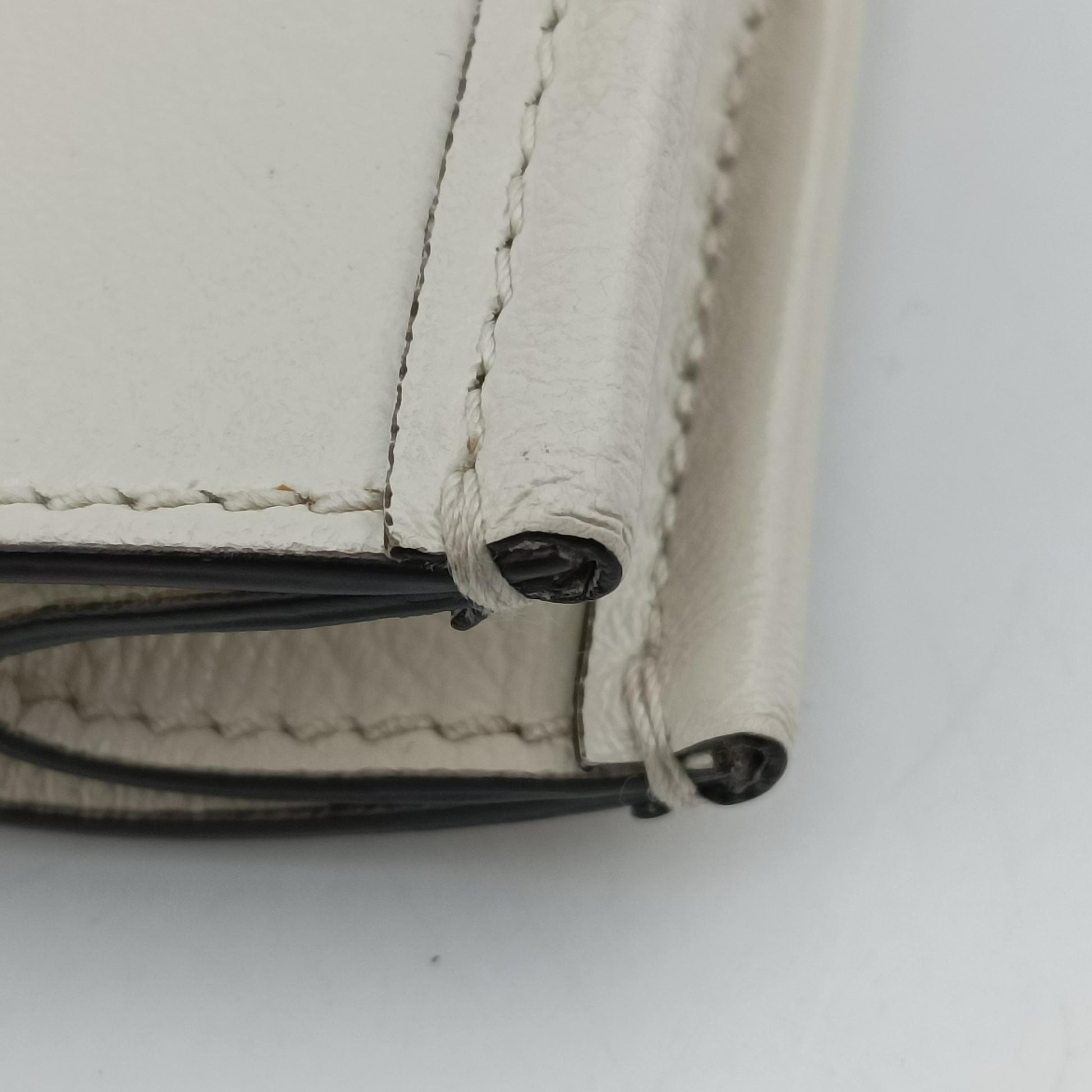 Rajah White Leather 537219 G028689614ラジャ ホワイト レザー 537219 G028689614