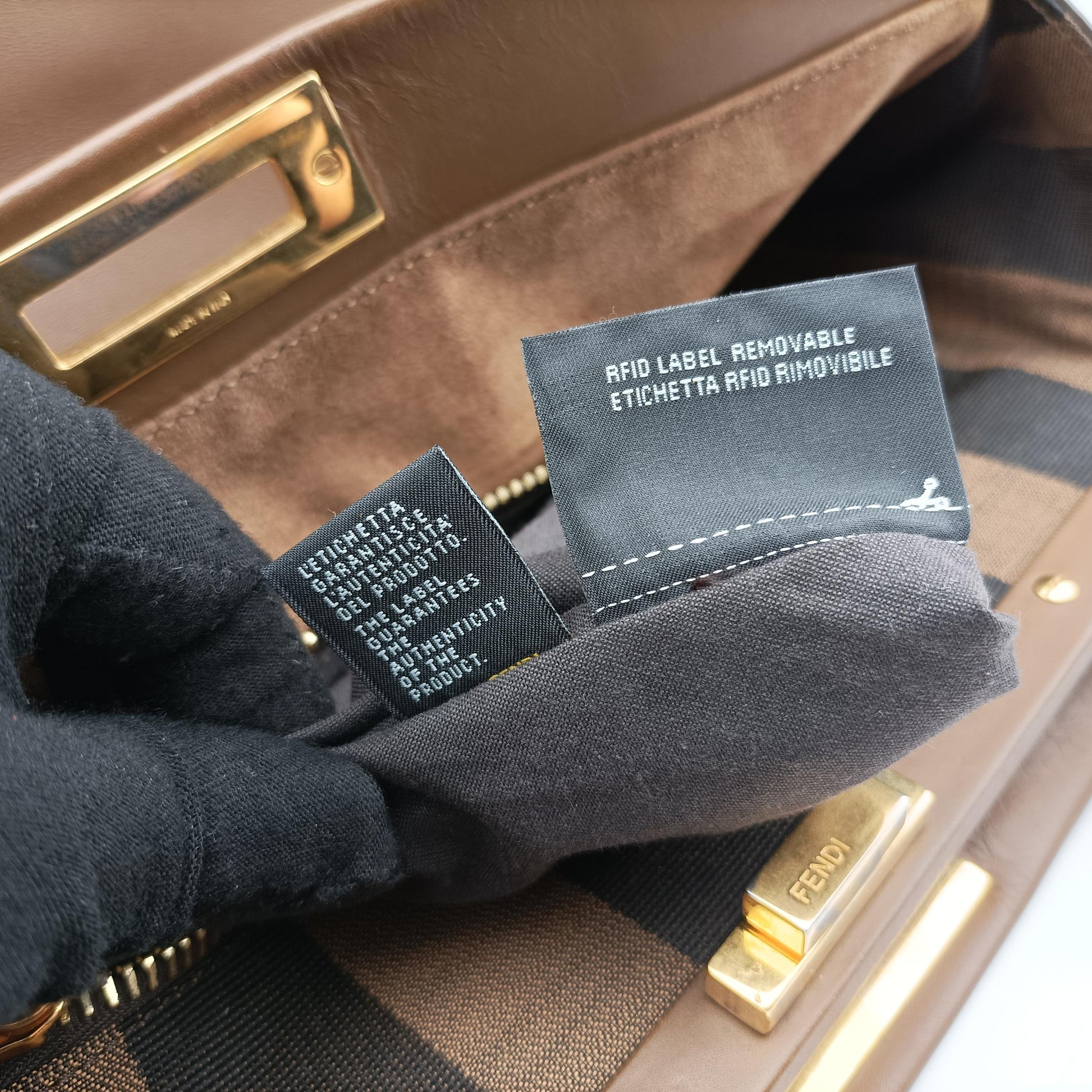 PEEKABOO Large Brown Leather 8BN210 8BN210-Q4J-139-2372ピーカブー ラージ ブラウン レザー 8BN210 8BN210-Q4J-139-2372