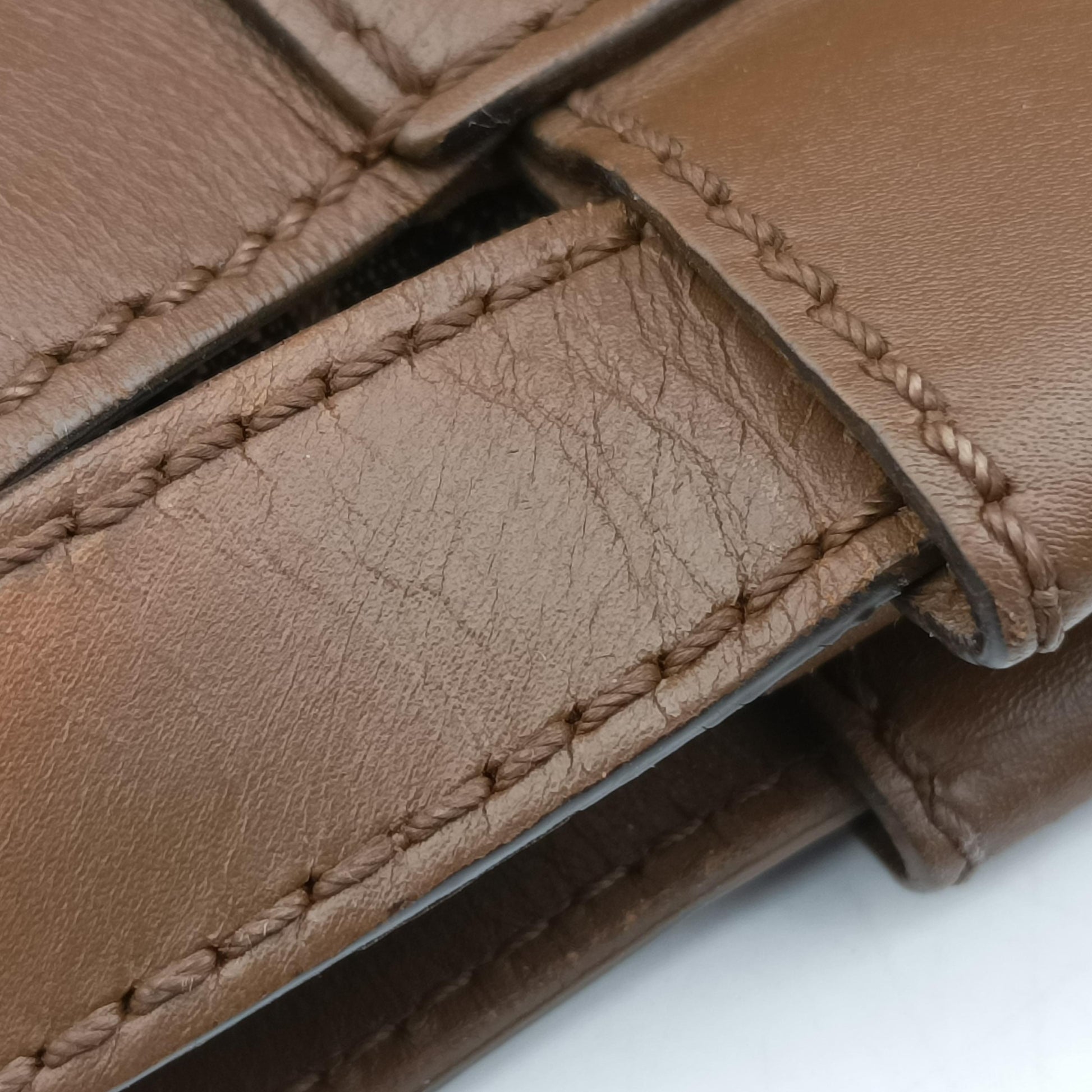 PEEKABOO Large Brown Leather 8BN210 8BN210-Q4J-139-2372ピーカブー ラージ ブラウン レザー 8BN210 8BN210-Q4J-139-2372