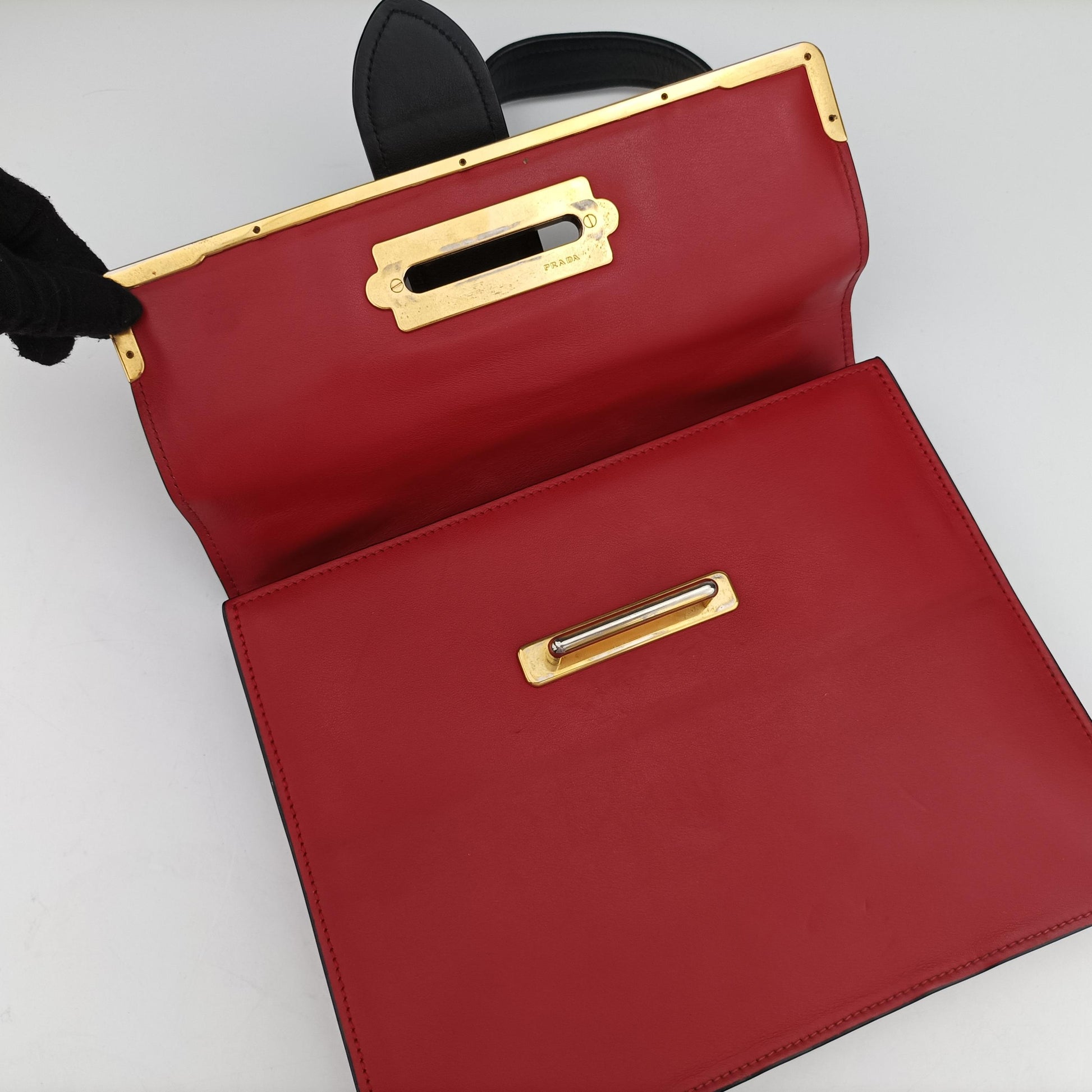 Cahier Red×Black Leather 1BA070 25カイエ レッド×ブラック レザー 1BA070 25