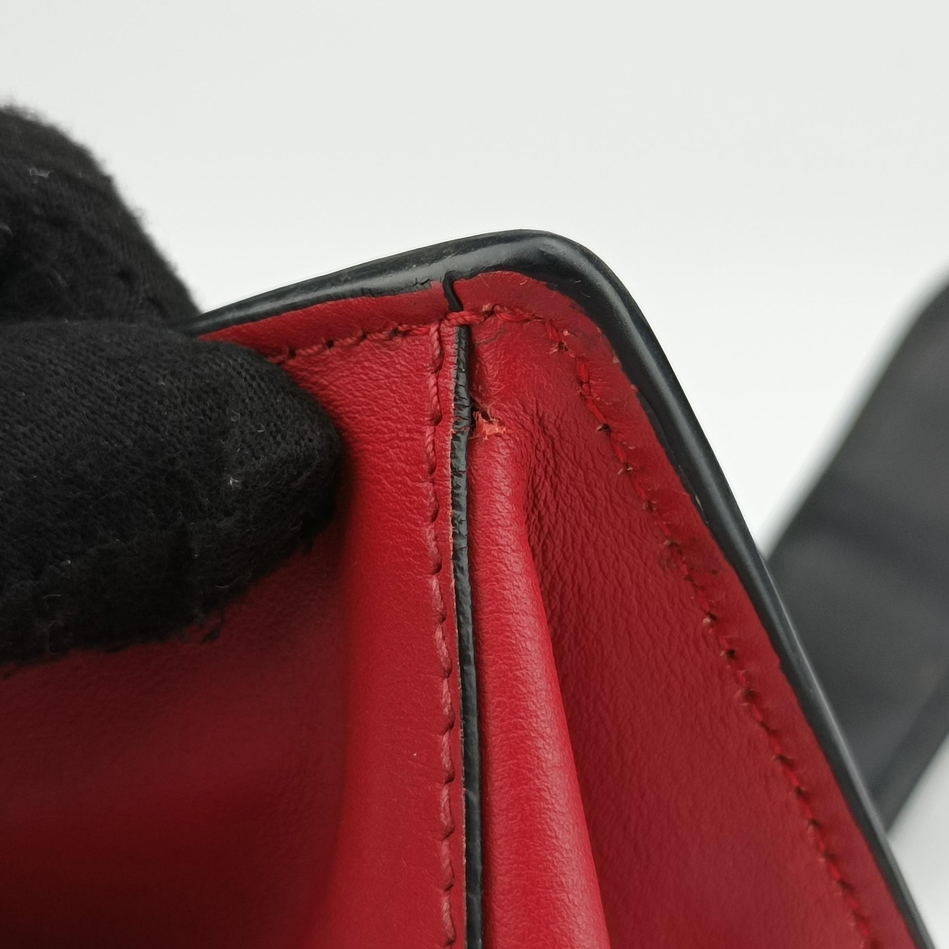 Cahier Red×Black Leather 1BA070 25カイエ レッド×ブラック レザー 1BA070 25