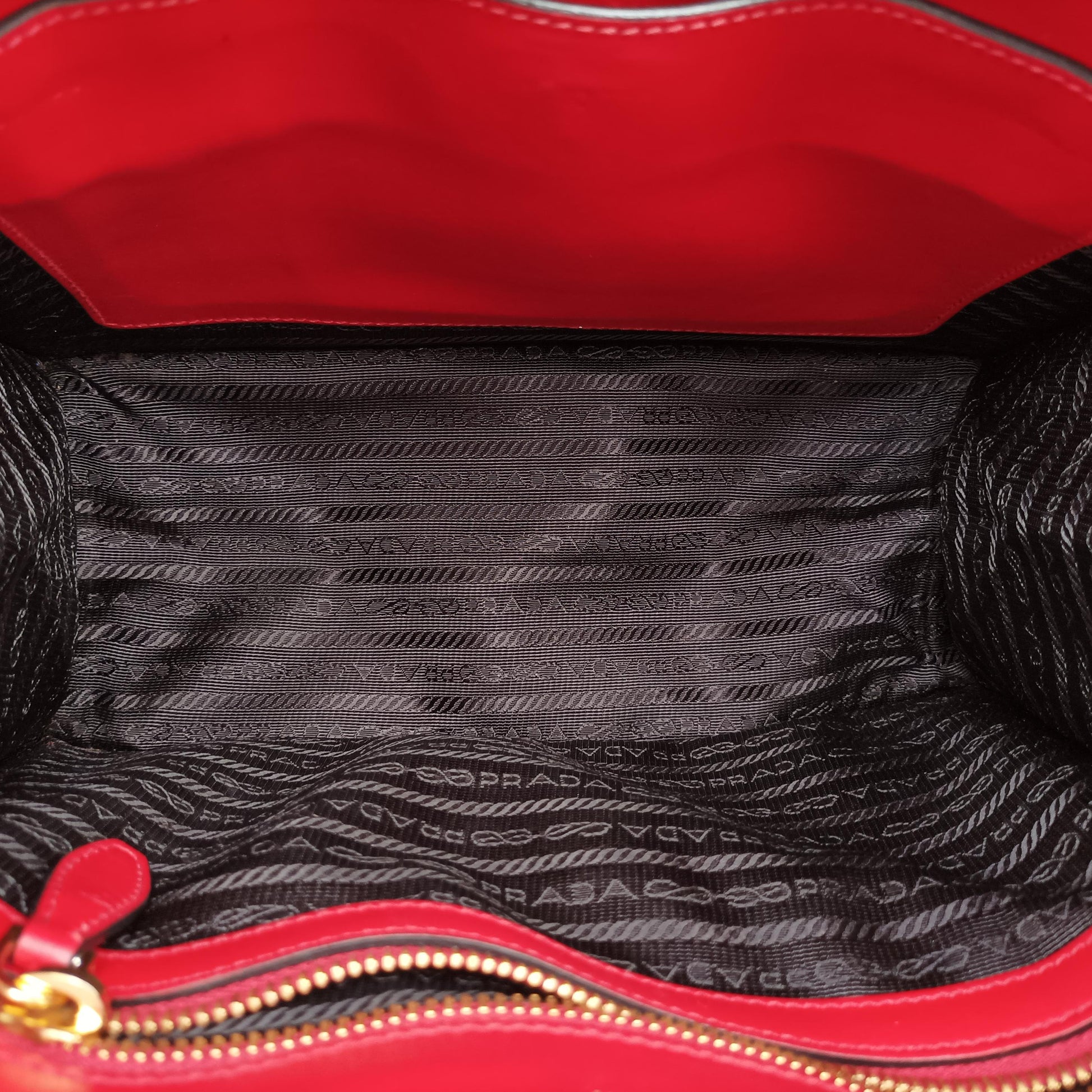 Cahier Red×Black Leather 1BA070 25カイエ レッド×ブラック レザー 1BA070 25