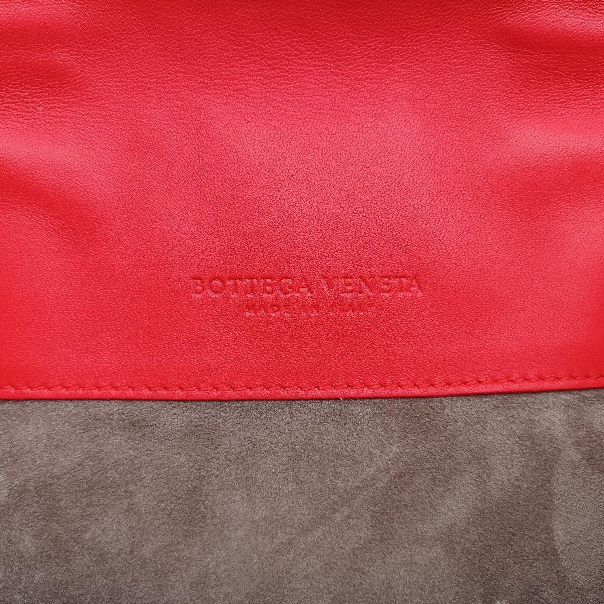 Intrecciato Red lambskin B05326392Wイントレチャート レッド ラムスキン B05326392W