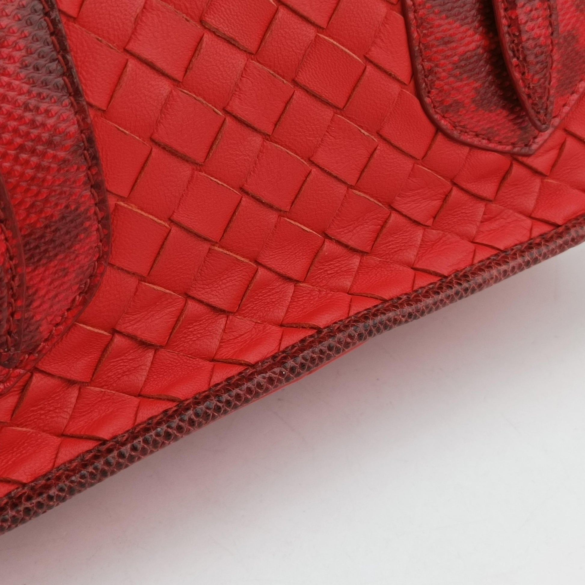 Intrecciato Red lambskin B05326392Wイントレチャート レッド ラムスキン B05326392W