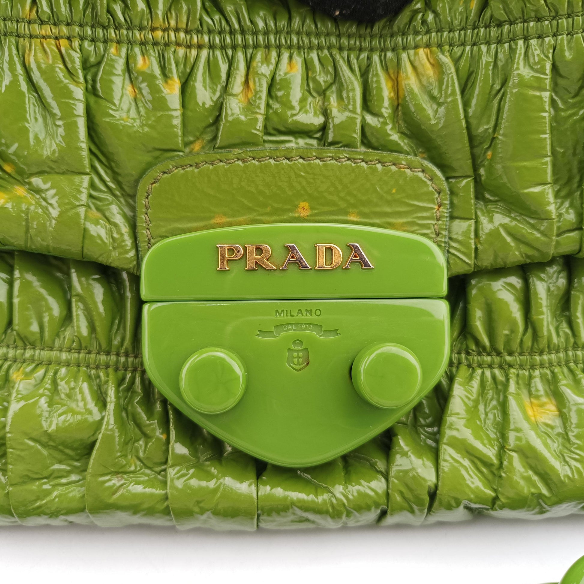 Vernice Gaufre Green patent 117ワッフルネイルポリッシュ グリーン パテント 117