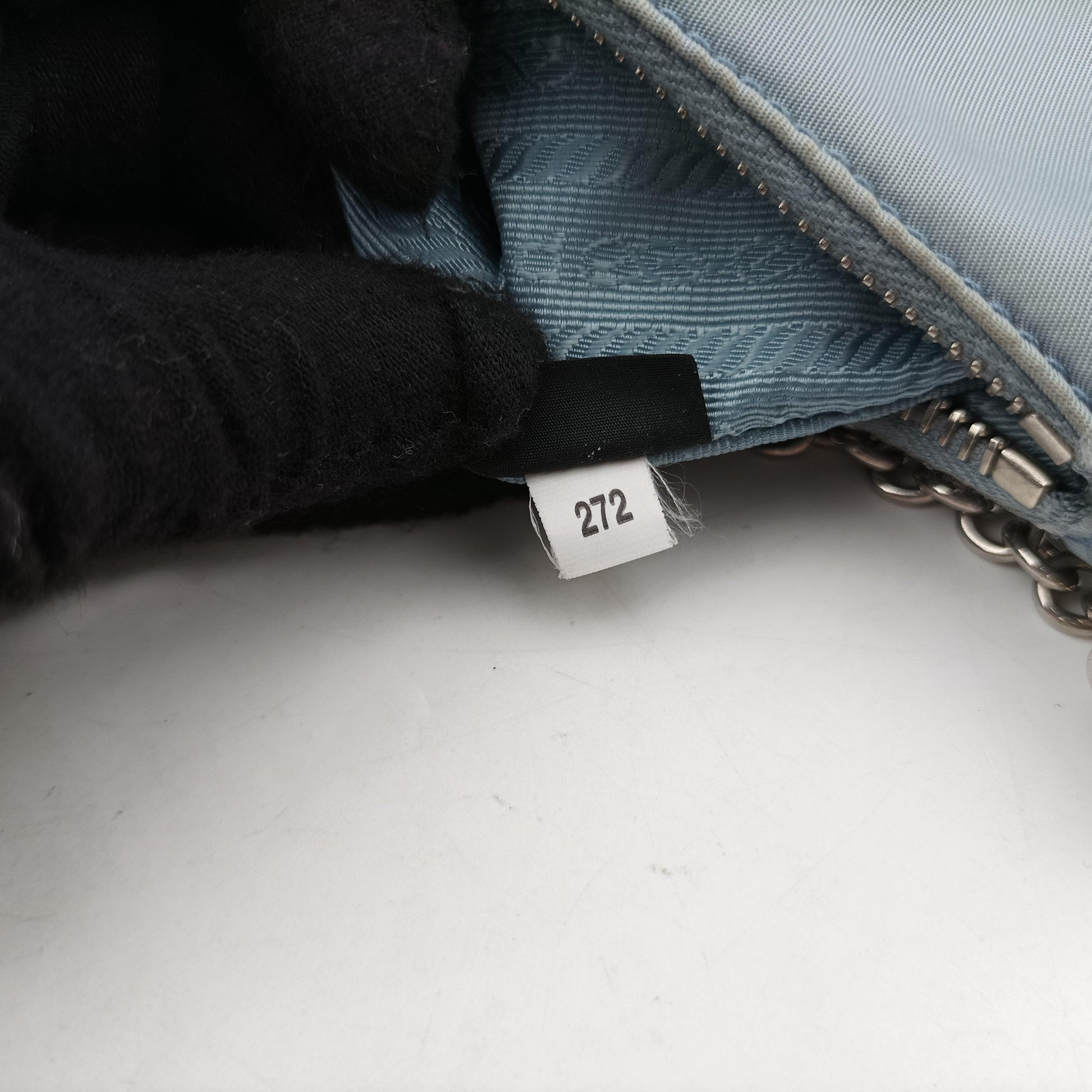 Re-Edition 2005 Re-Nylon Blue nylon 1BH204 272 3リエディション 2005 リナイロン ブルー ナイロン 1BH204 272 3