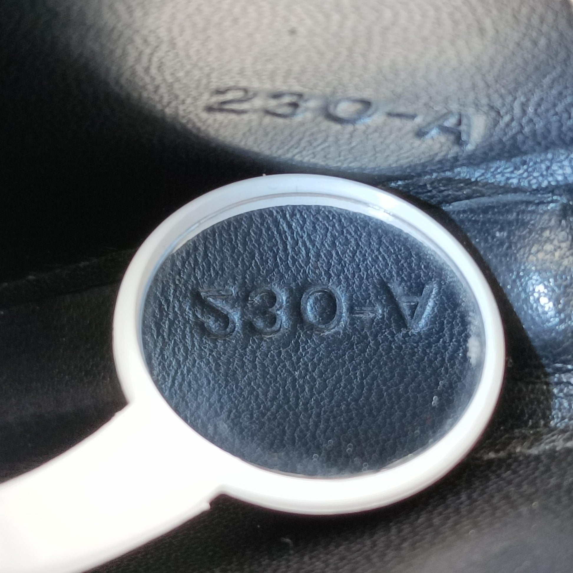 Triangle Logo Silver patent 230-Aトライアングルロゴ シルバー パテント 230-A