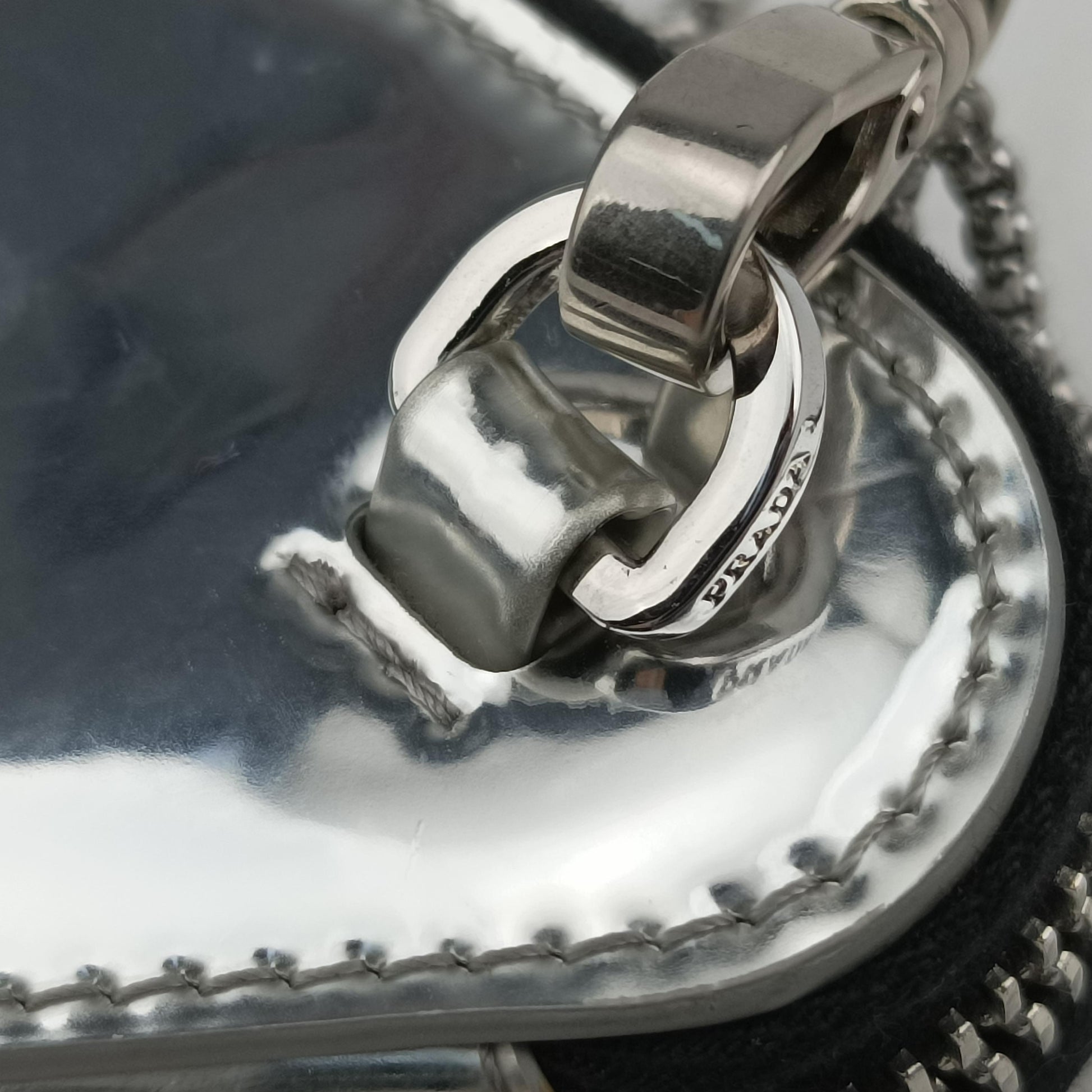 Triangle Logo Silver patent 230-Aトライアングルロゴ シルバー パテント 230-A