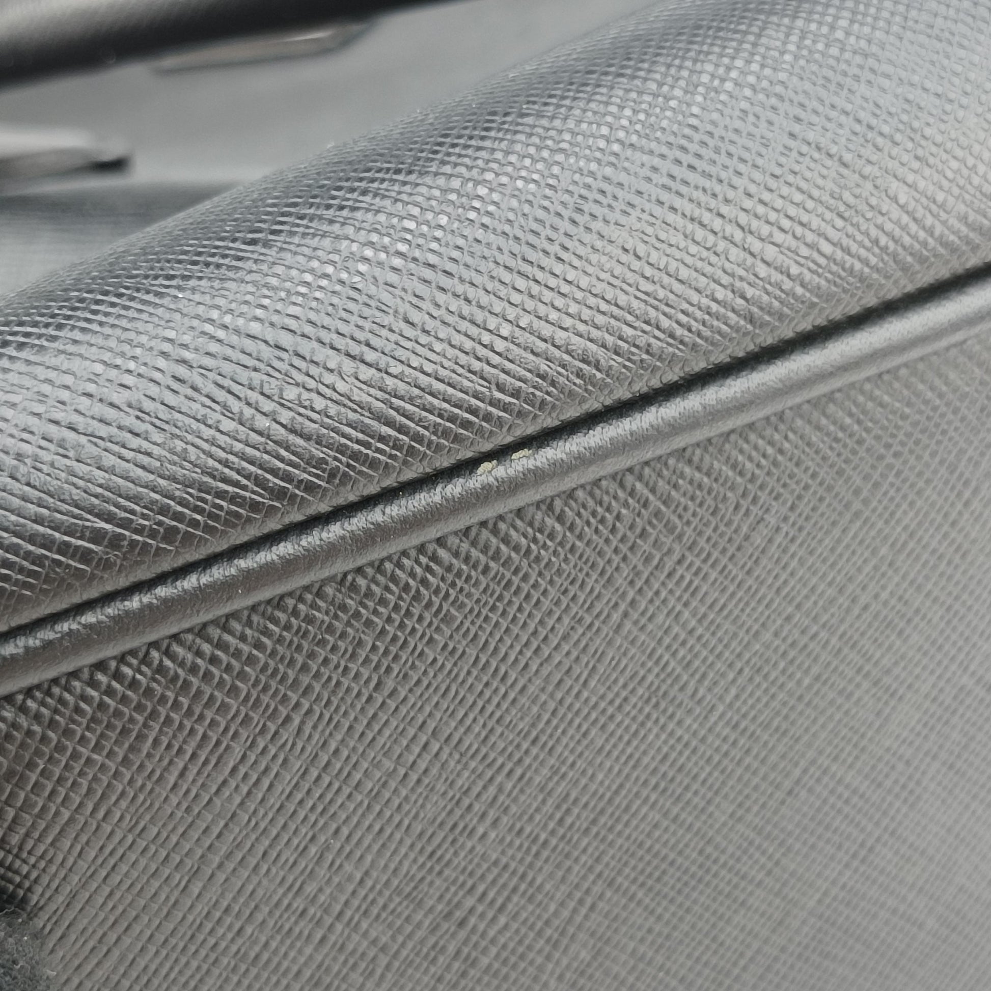 Business Briefcase Black SAFFIANO Leather 2VE011 31/H 208ビジネス ブリーフケース ブラック サフィアーノレザー 2VE011 31/H 208